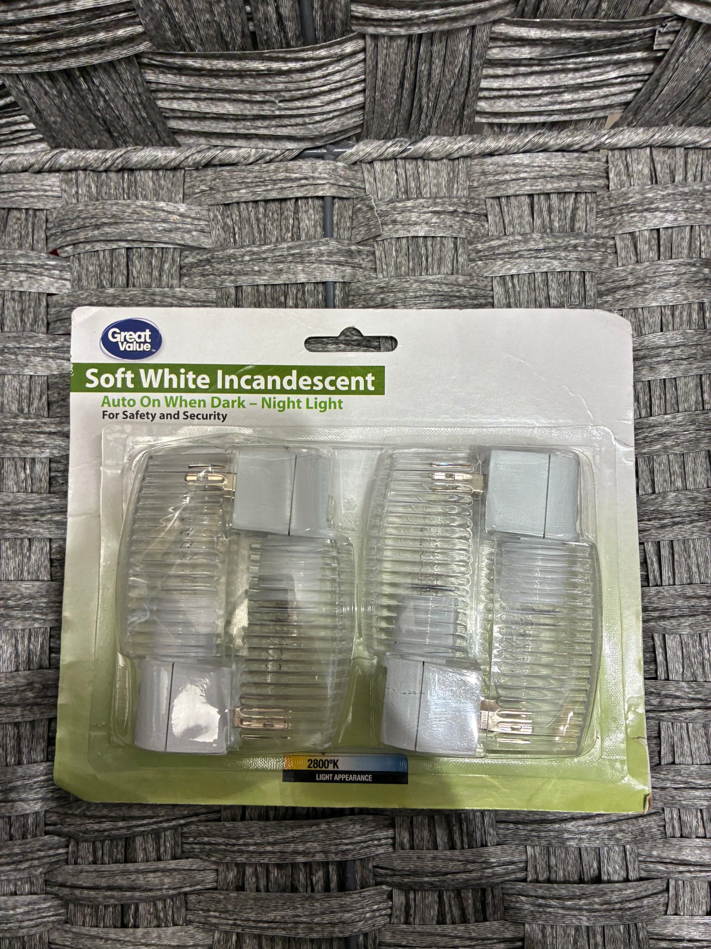 Great Value 4pk Soft White Incandescent Auto On Night Lights