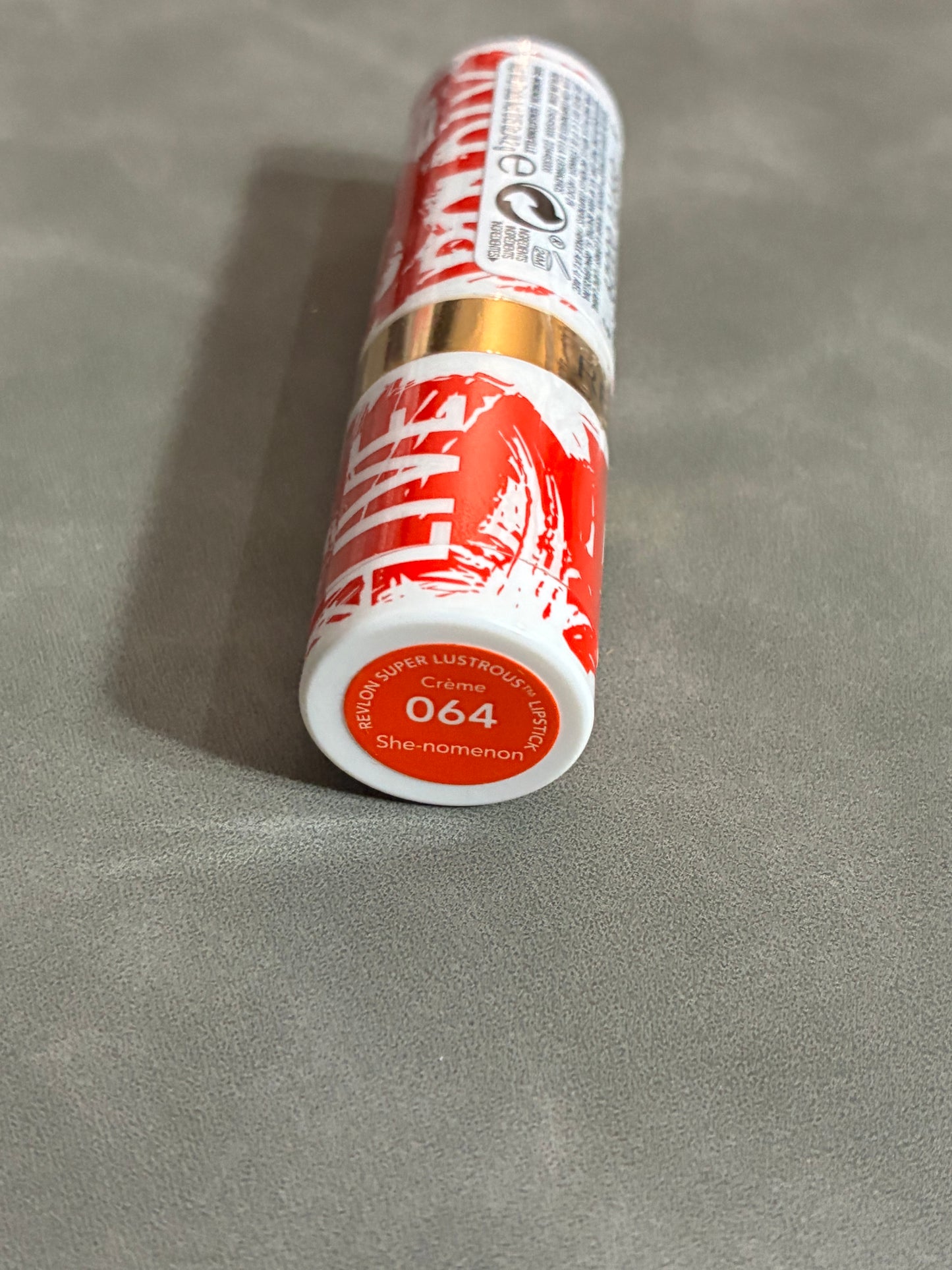 REVLON SUPER LUSTROUS LIPSTICK CRÈME - 064 SHE-NOMENOM