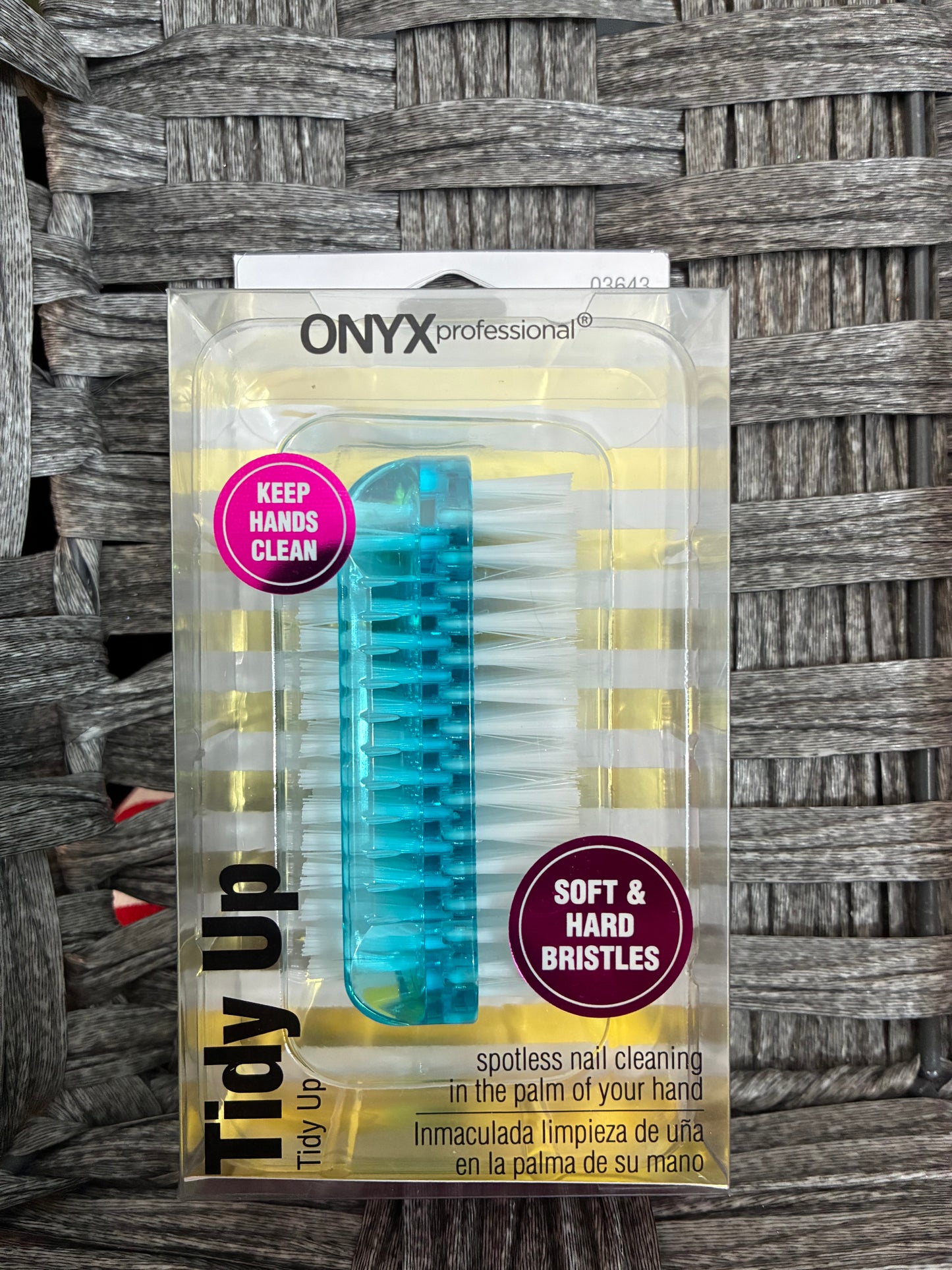 ONYX PROFESSIONAL TIDY UP SPOTLESS NAIL CLEANING BRUSH SOFT AND HARD BRISTLES