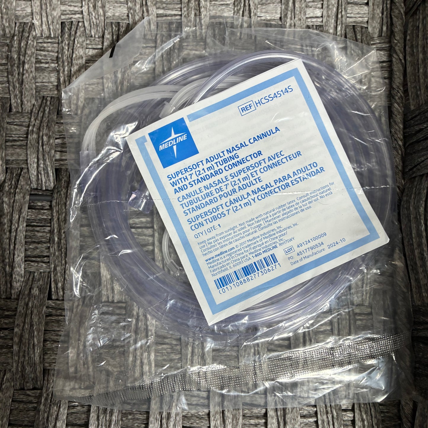 MEDLINE SUPERSOFT ADULT NASAL CANNULA WITH 7’ TUBING AND STANDARD CONNECTOR HCSS4514S