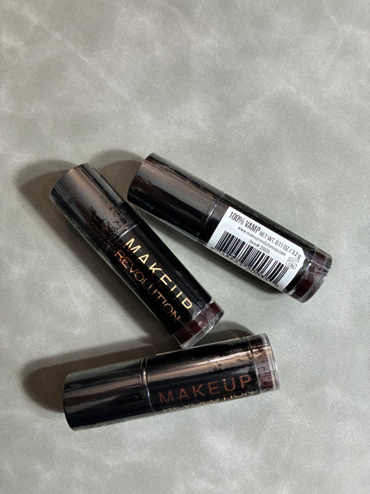 REVOLUTION LIPSTICK - VAMP