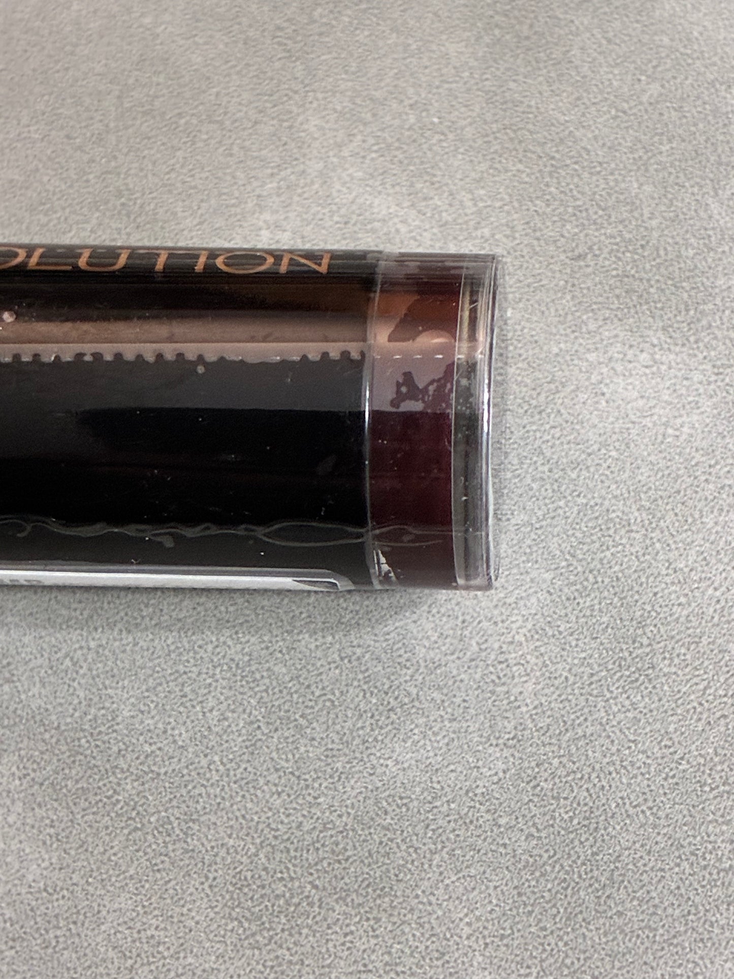 REVOLUTION LIPSTICK - VAMP