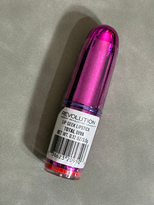 REVOLUTION LIP GEEK LIPSTICK - TOTAL DIVA