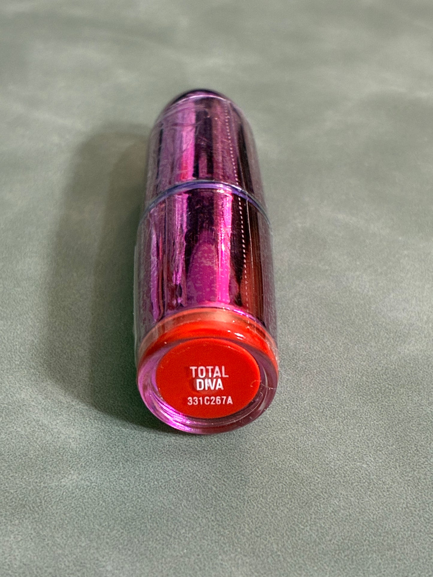 REVOLUTION LIP GEEK LIPSTICK - TOTAL DIVA