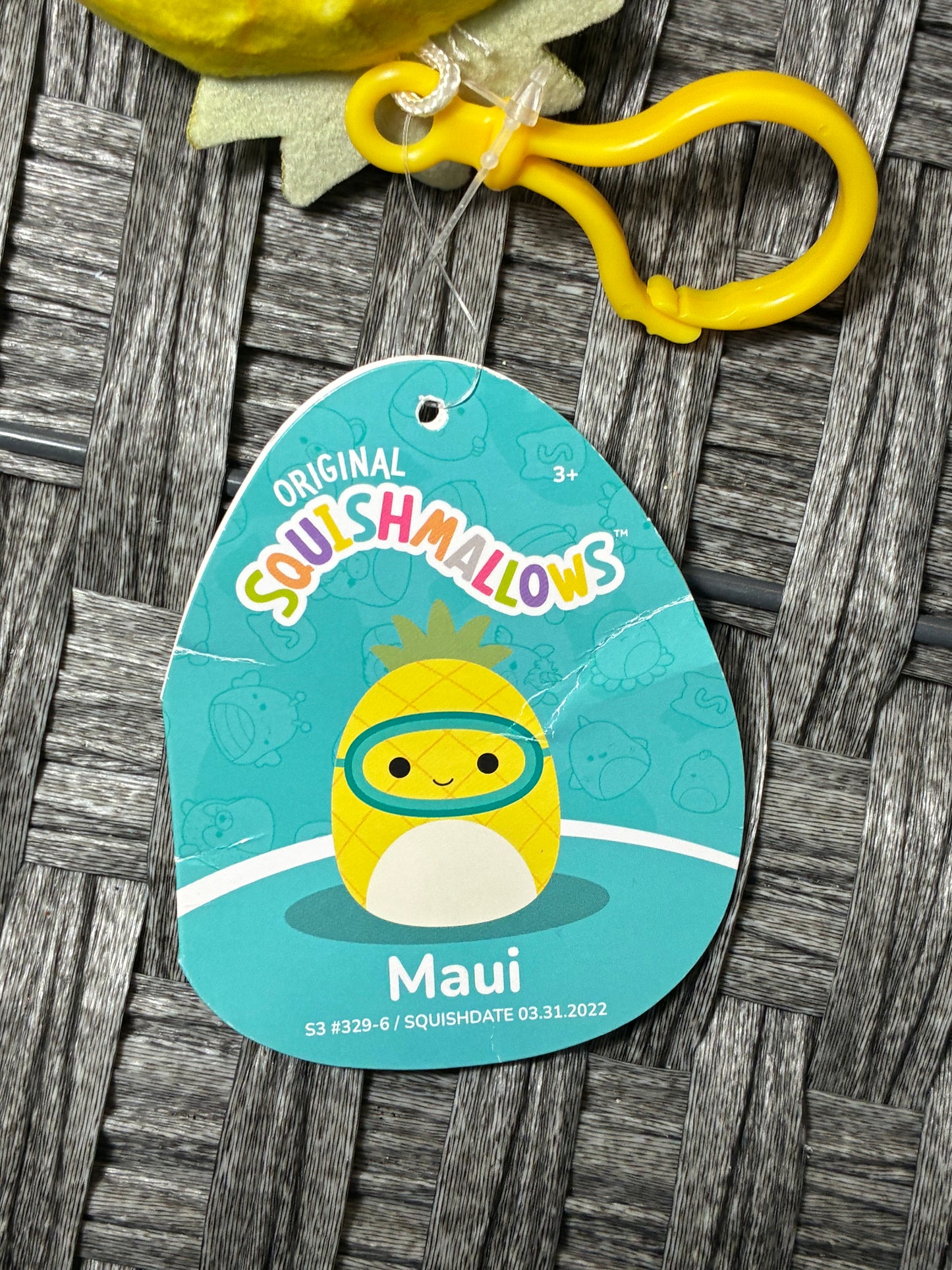 3.5” SQUISHMALLOW CLIP ON MAUI THE SCUBA PINEAPPLE