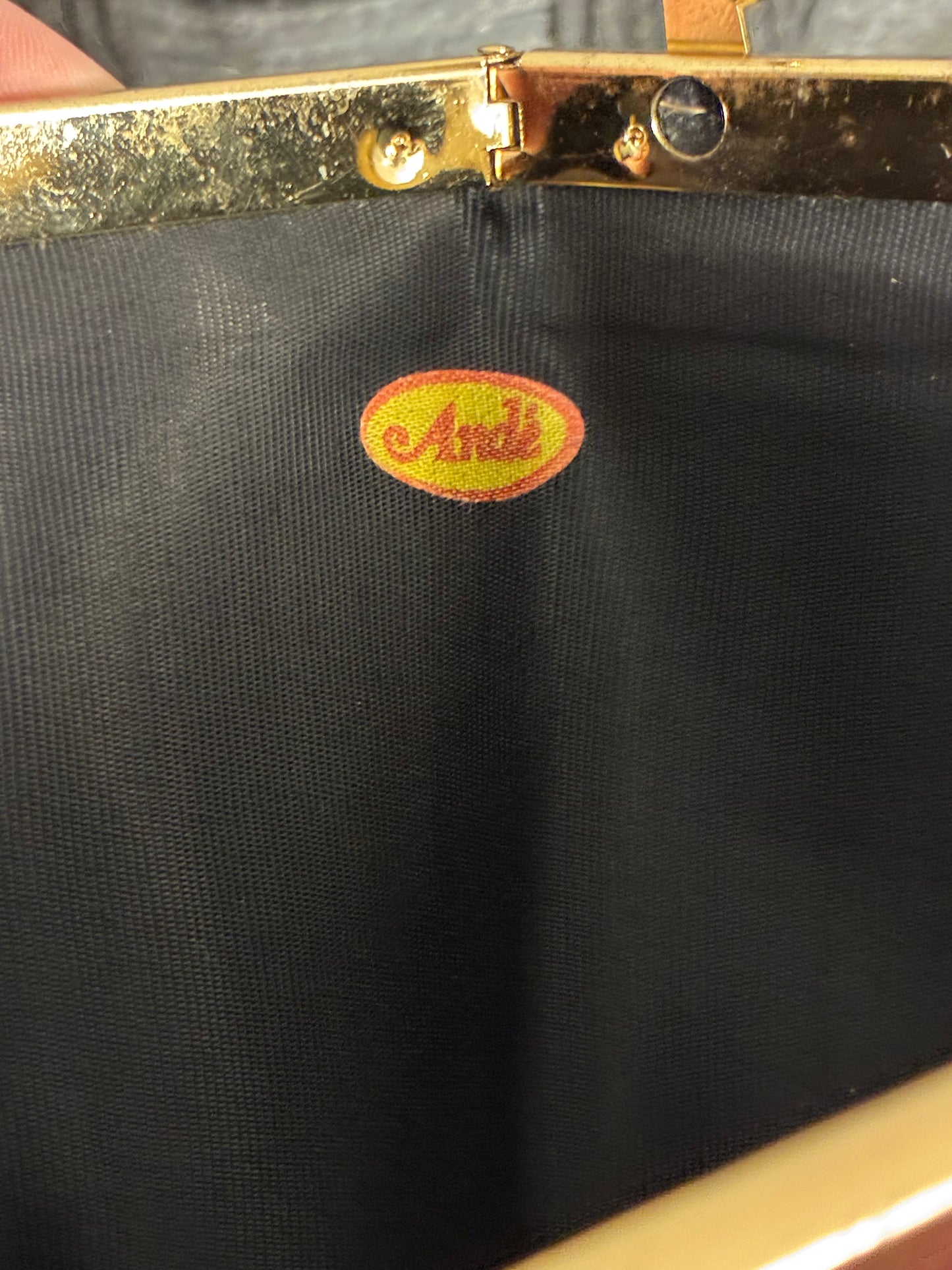 VINTAGE ANDE 1960'S RED VELVET SQAURE WIDE OPENING PURSE CLUTCH