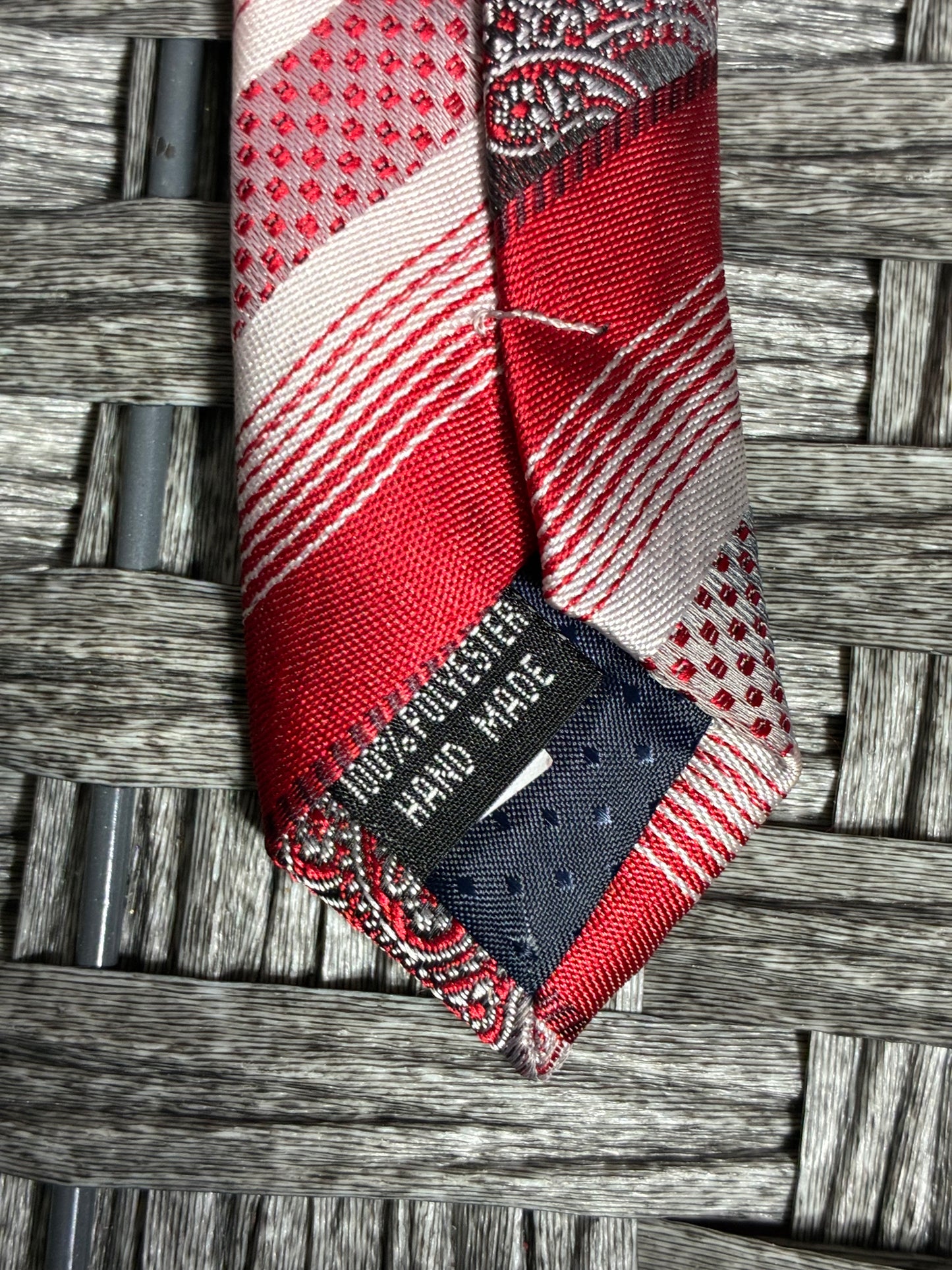 MILANO MODA MENS NECKTIE 100% POLYESTER RED - PRE OWNED