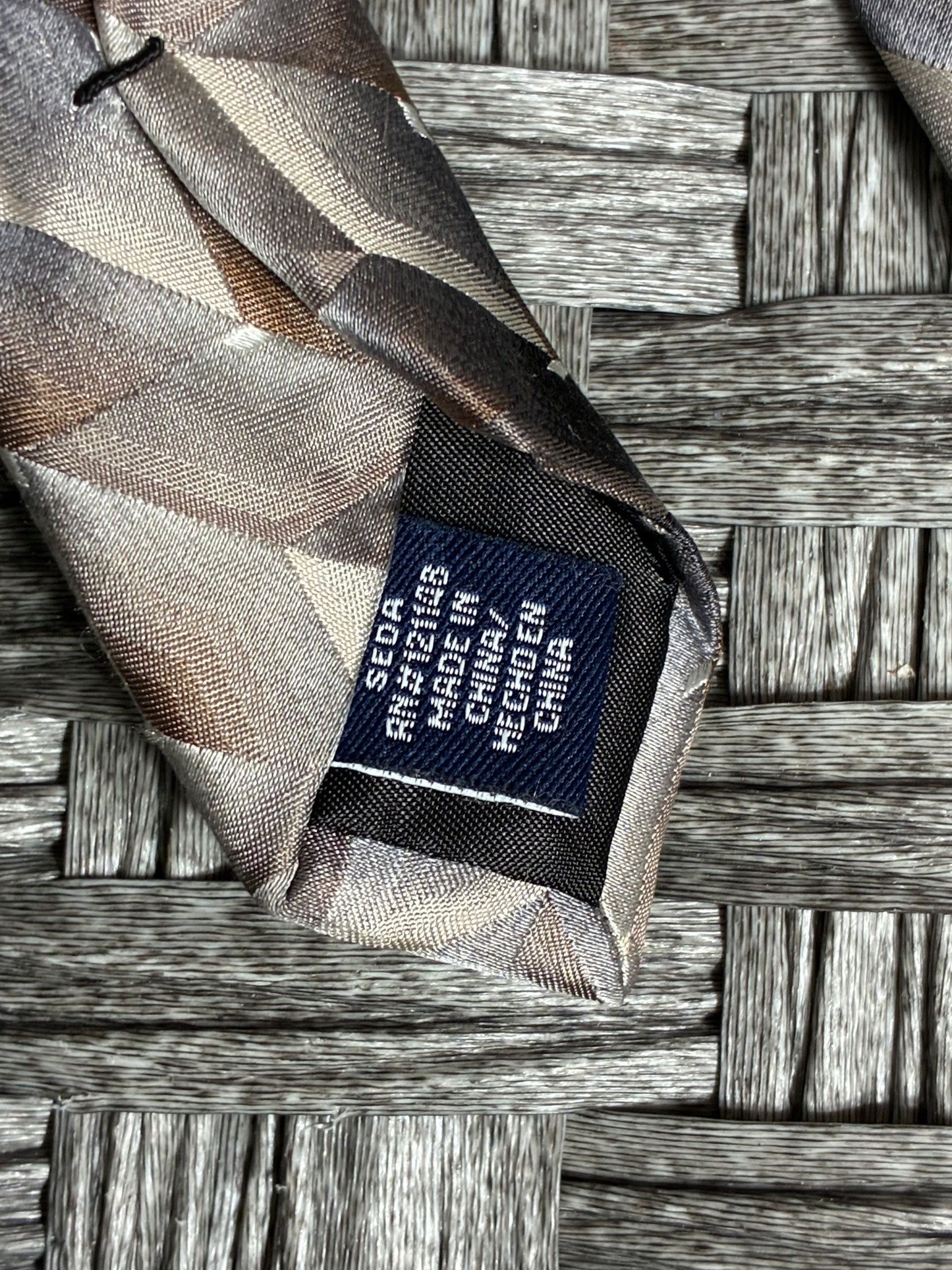 STAFFORD PERFORMANCE MENS NECKTIE 100% SILK - PRE OWNED
