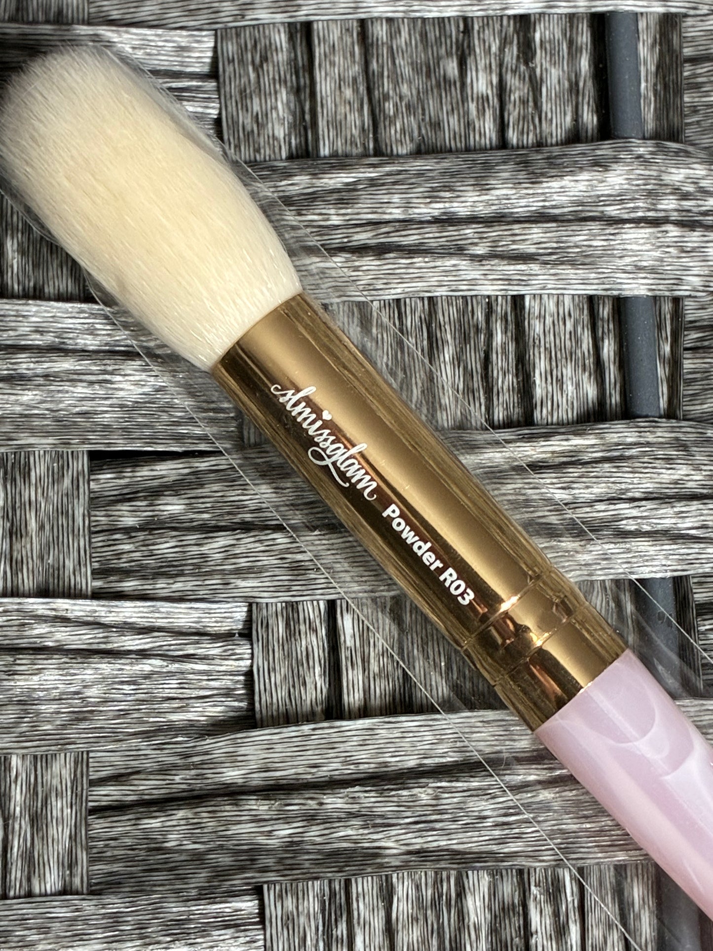 SLMISSGLAM POWEDER R03 BRUSH