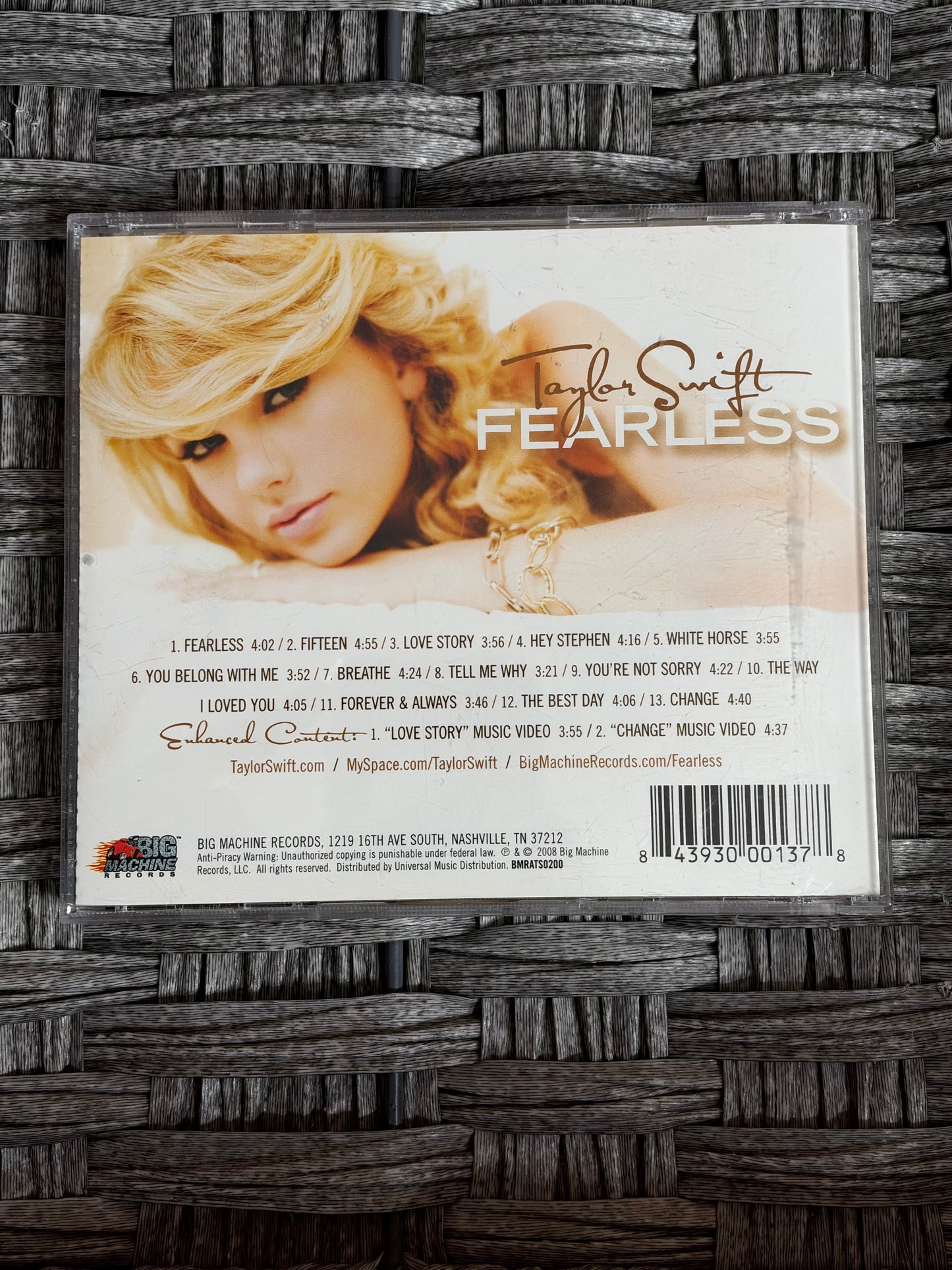 FEARLESS - TAYLOR SWIFT (CD, 2008) PRE OWNED - ACCEPTABLE CONDITION