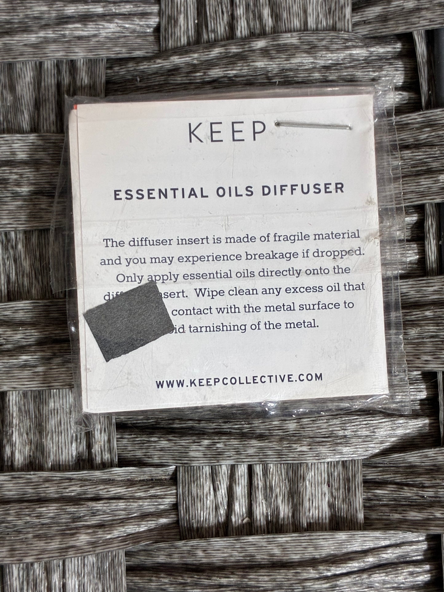 KEEP COLLECTIVE ESSENTIAL OIL DIFFUSER CHARM HOWLITE/GOLD TONE