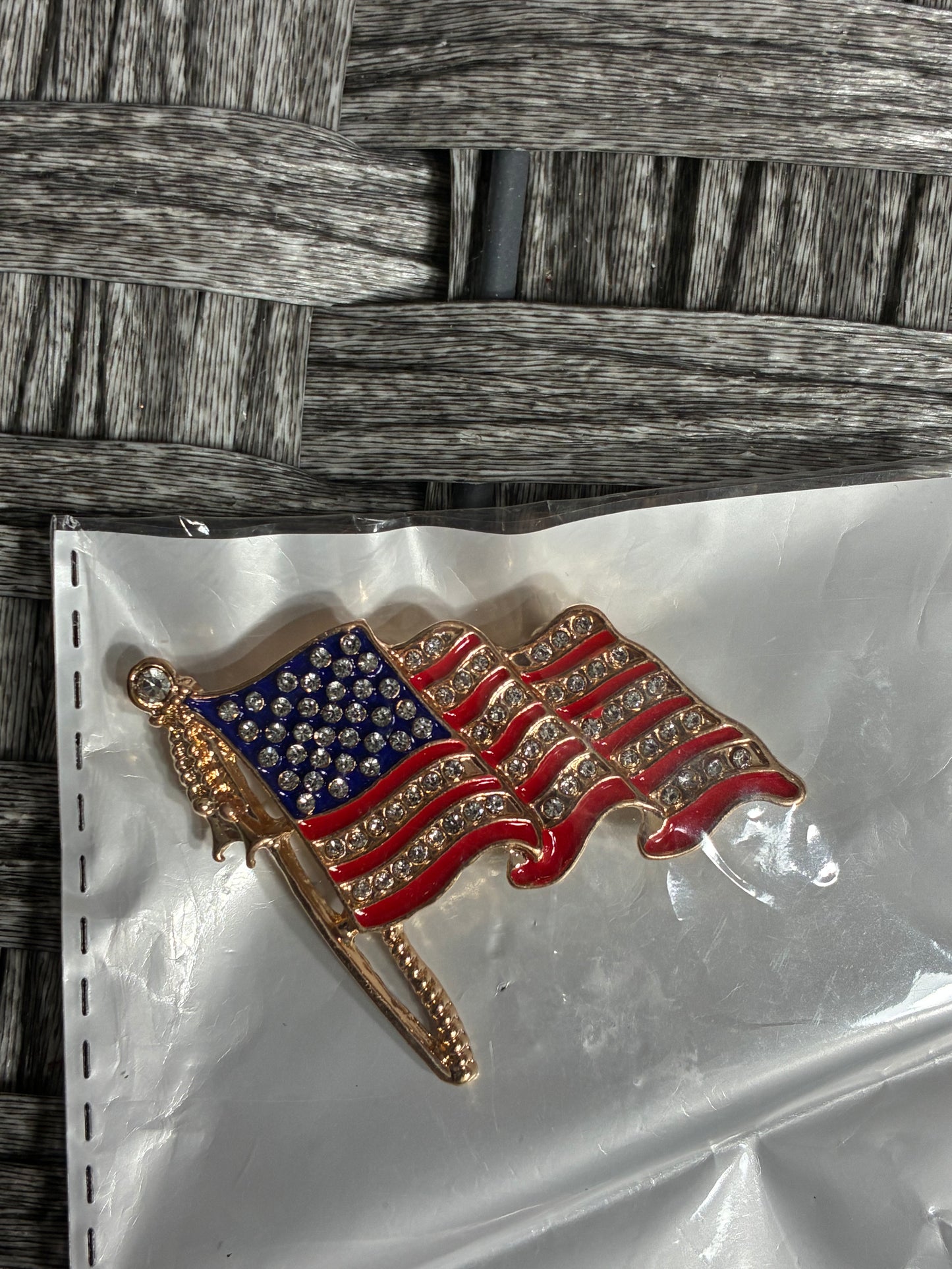 USA AMERICAN FLAG RHINESTONE BROOCH