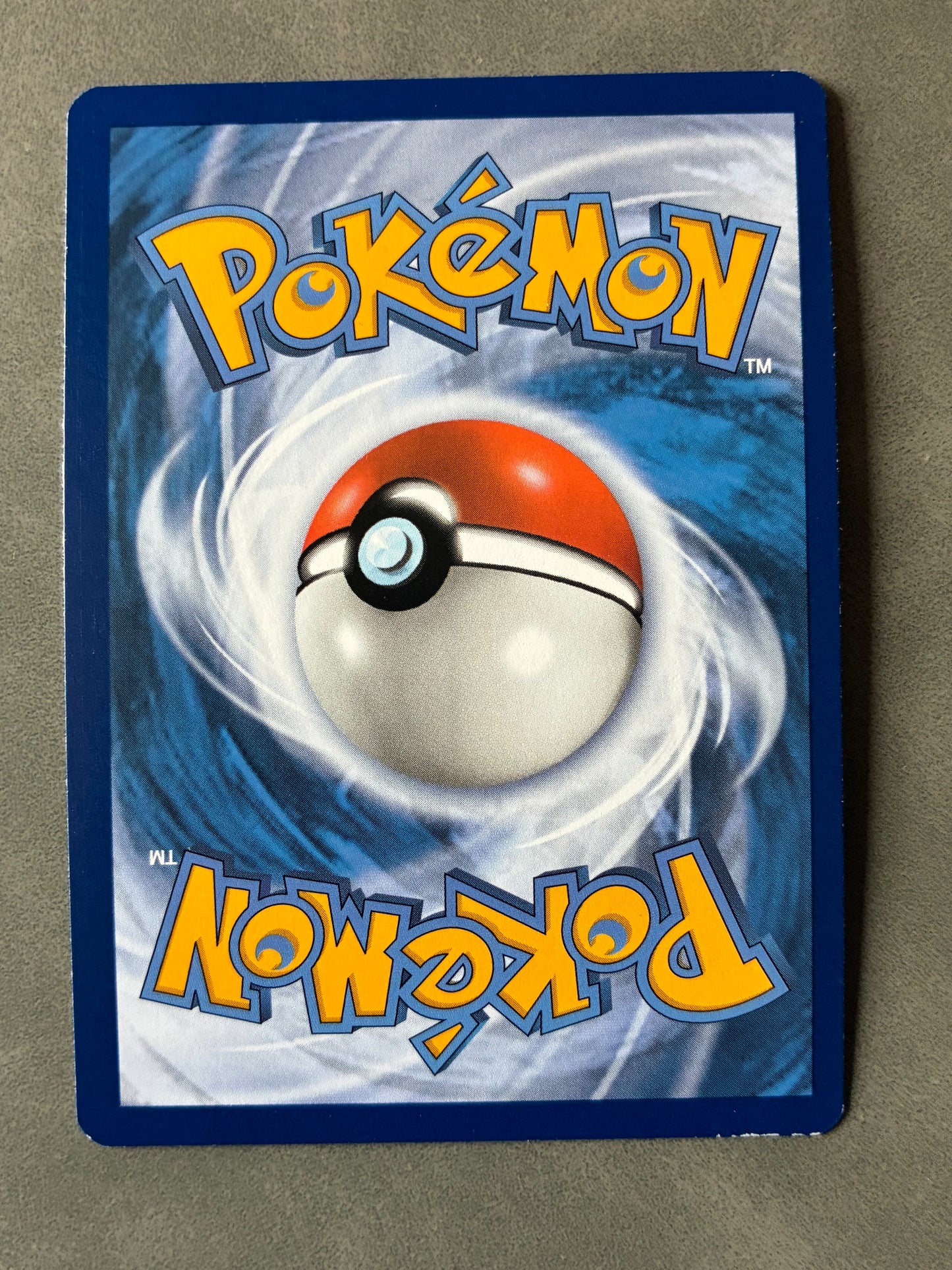 2020 POKEMON TCG RIOLU 090/185 HOLO