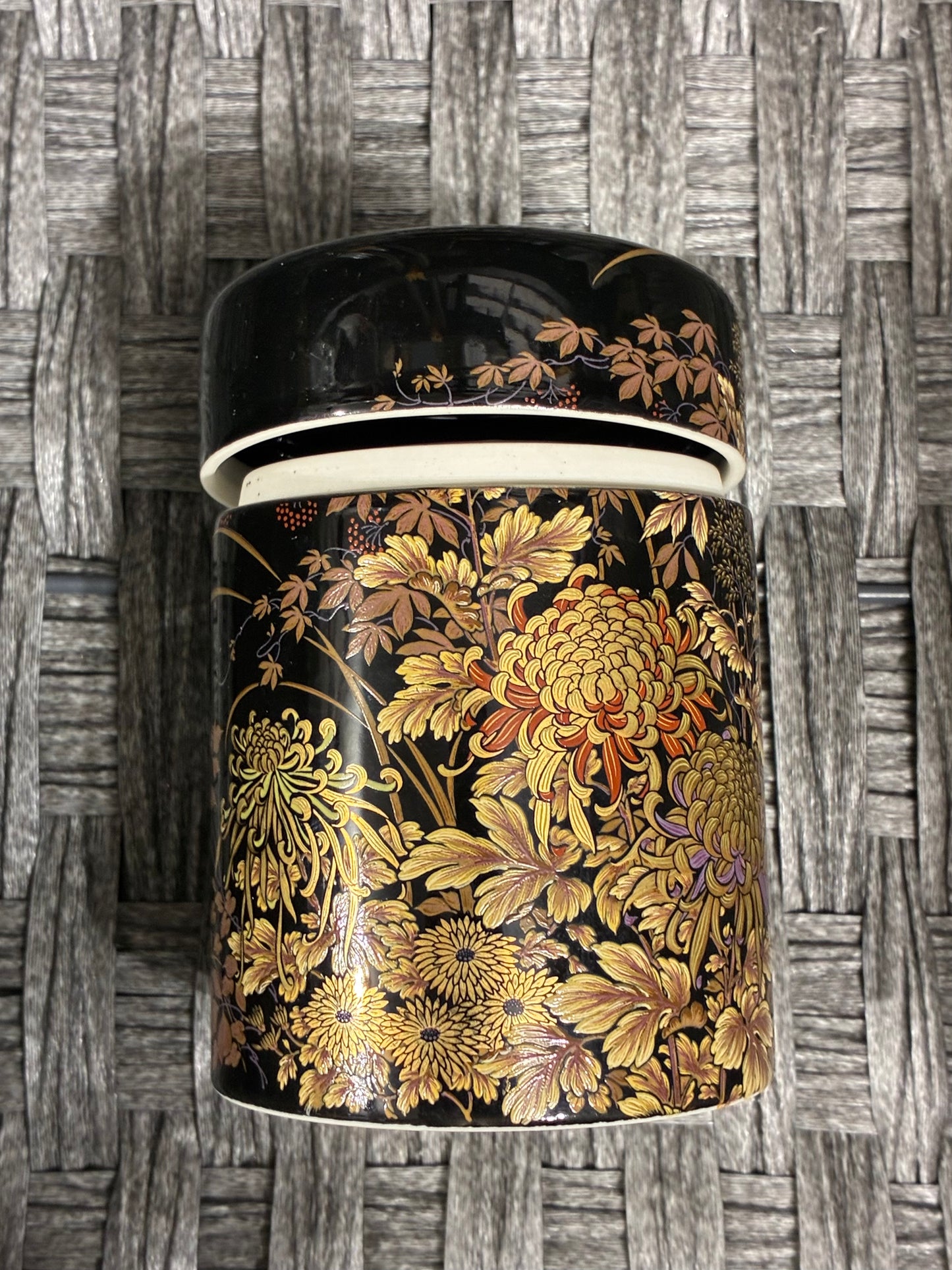 TOYO GOLDEN KIKU BLACK AND GOLD FOIL TEA JAR 4.5"