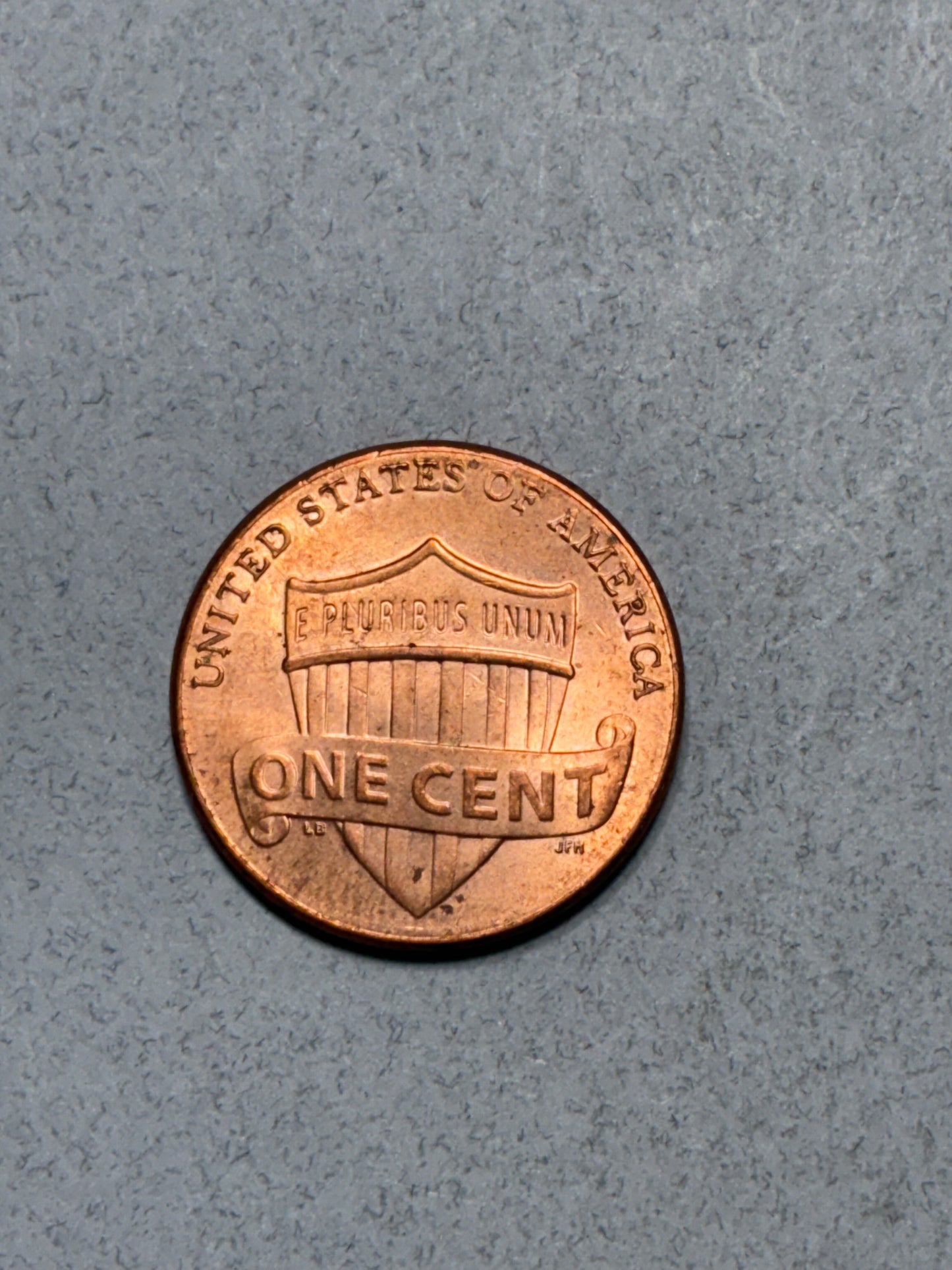 2021 PENNY NO MINT MARK OFF CENTER BRIGHT RED CIRCULATED (PNC902)