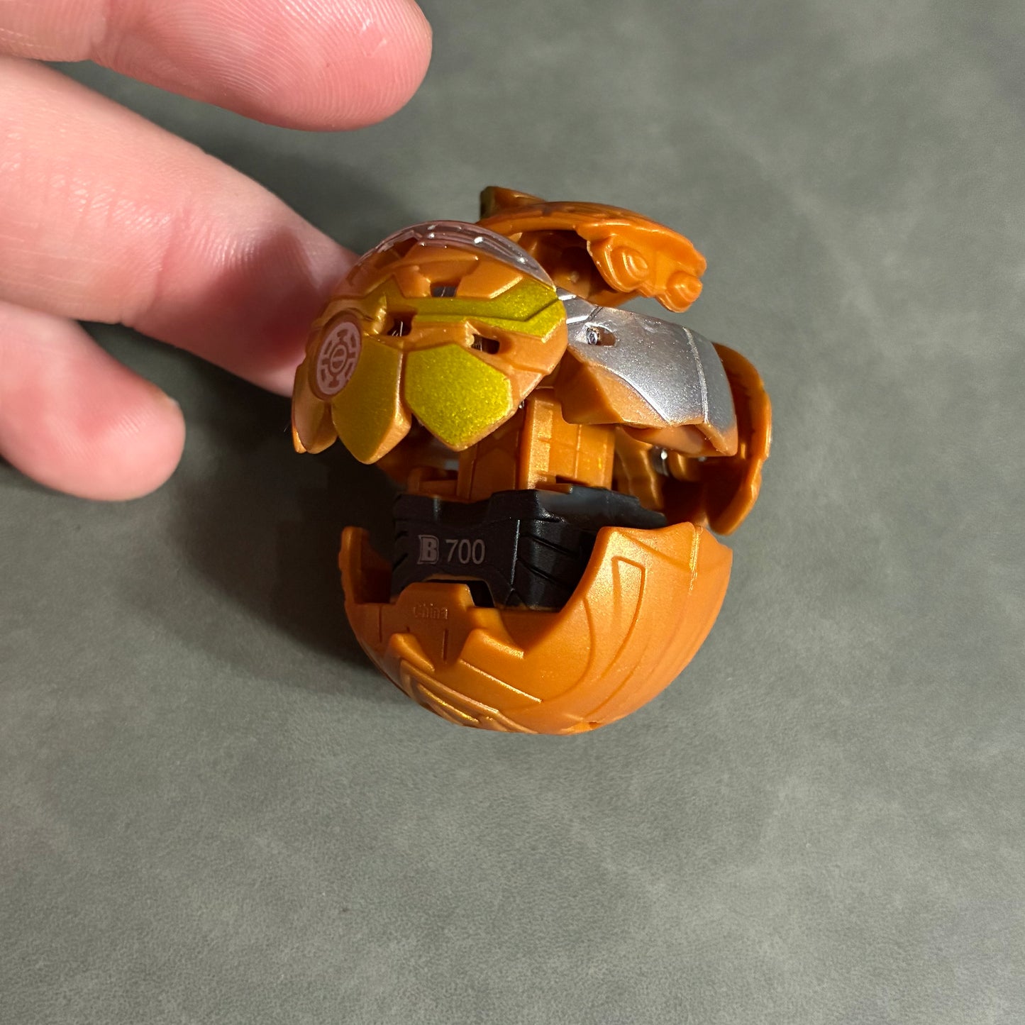 BAKUGAN AURATOA B700 (BAK1018)