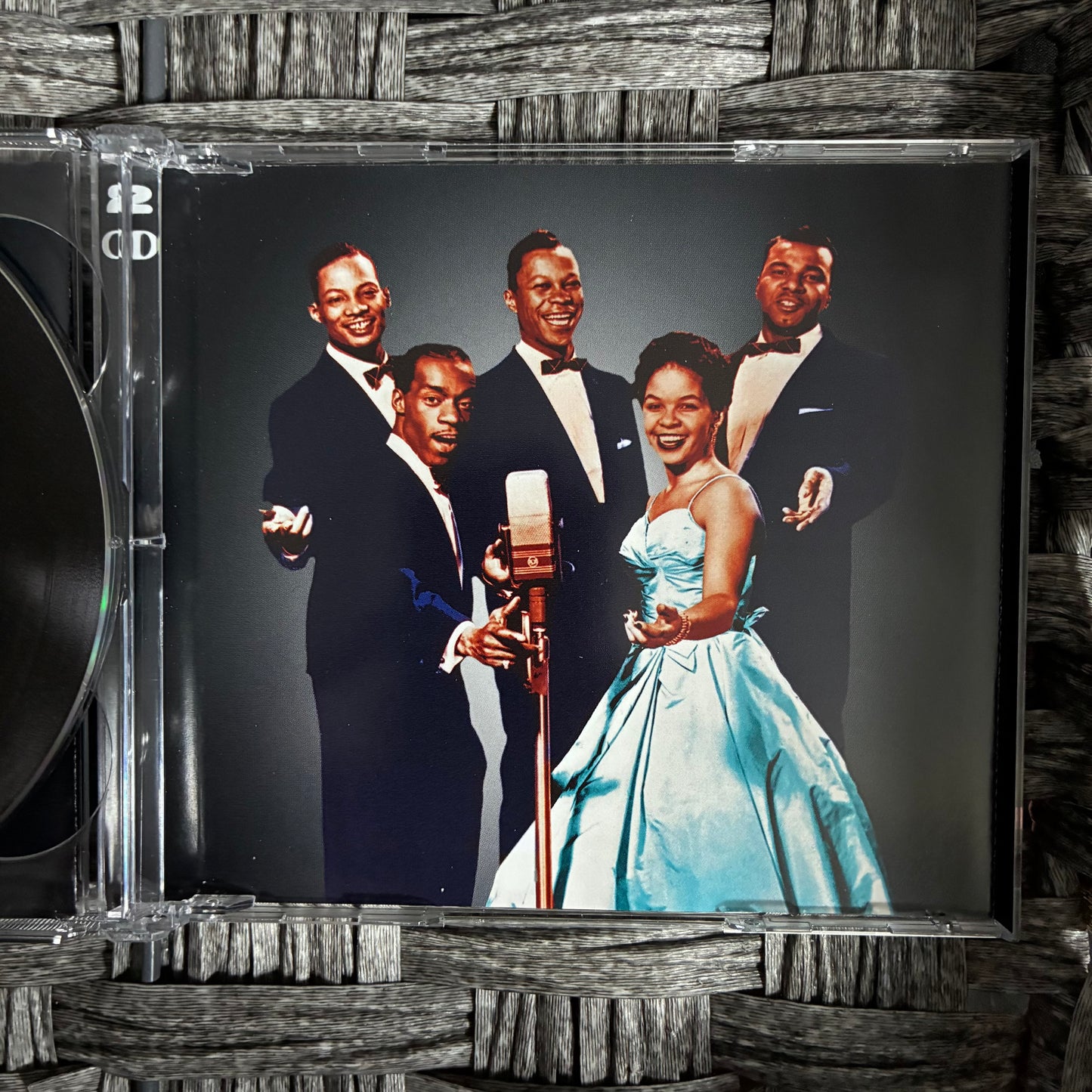 THE PLATTERS GREATEST HITS 40 ORIGINAL HIT RECORDINGS ON 2 CDS (2009) - PRE OWNED
