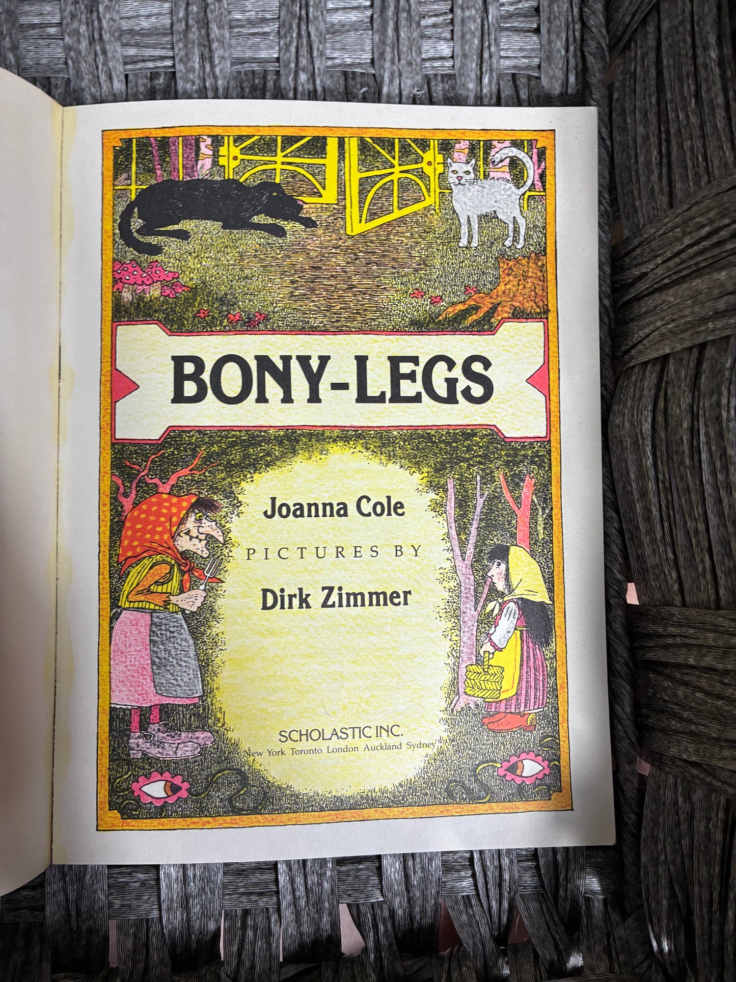 BONY-LEGS 1983 BY JOANNA COLE, DIRK ZIMMER, BABA YAGA, RUSSIAN FOLKLORE, VINTAGE
