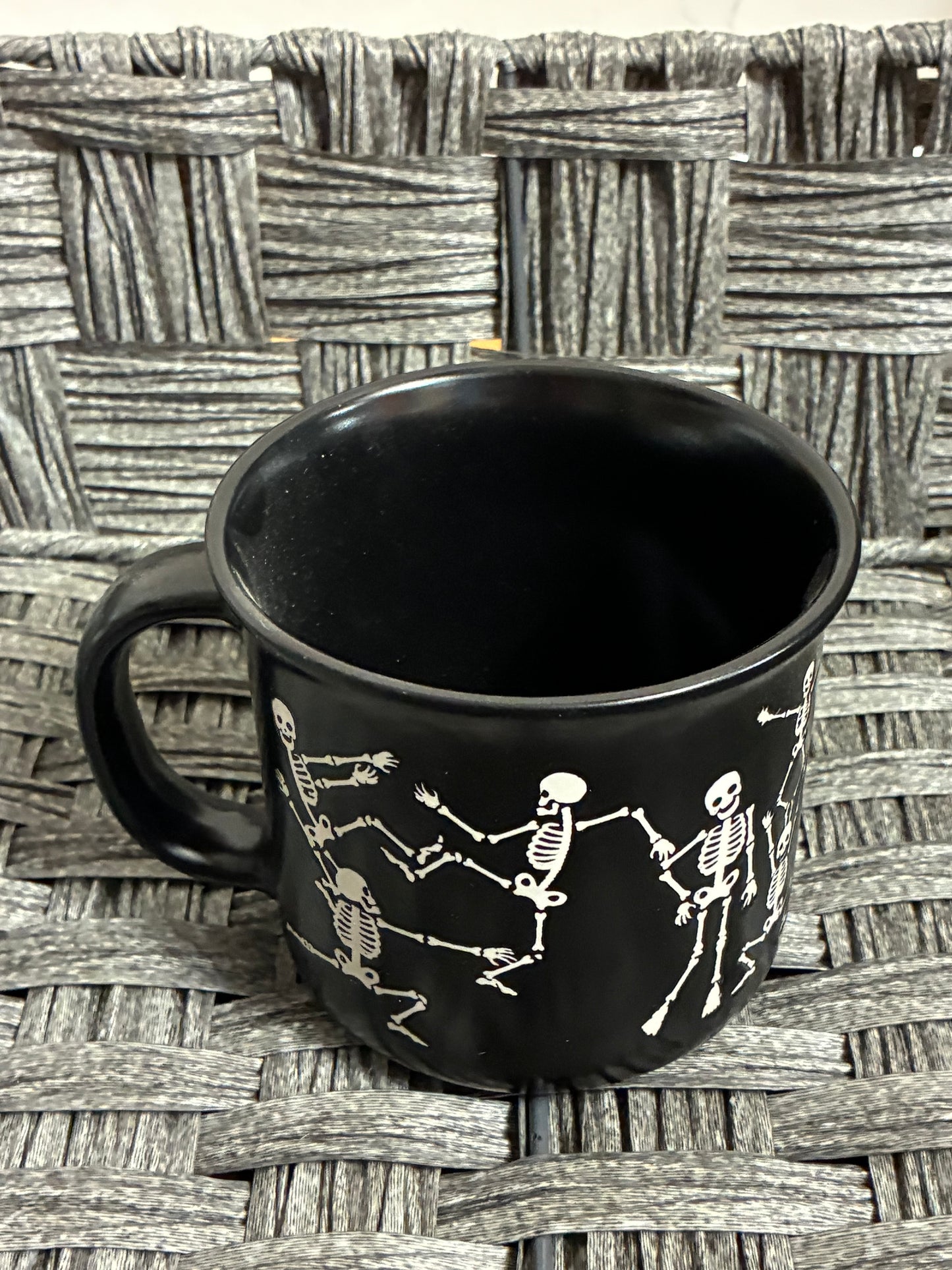MATTE BLACK DANCING SKELETONS HALLOWEEN THEMED COFFEE MUG CERAMIC SPOOKY SZN