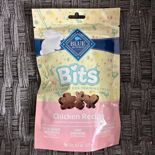 BLUE BUFFALO BITS CHICKEN RECIPE DOG TREATS SOFT AND CHEWY 4.5 OZ