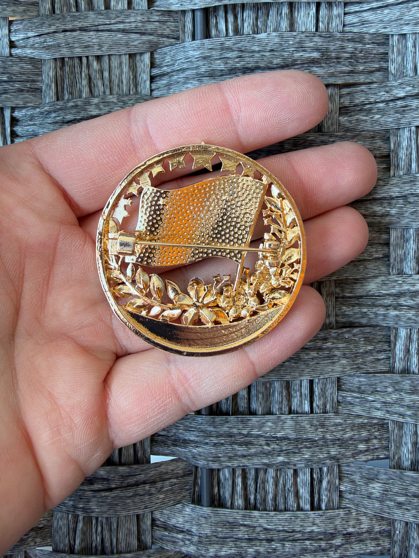 USA 250TH FLAG BROOCH