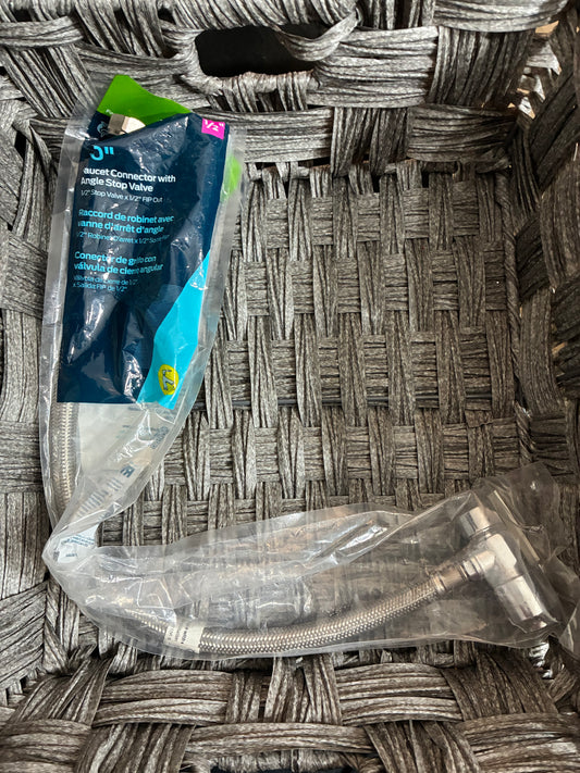 SHARKBITE 1/2" MAX PUSH TO CONNECT X 1/2" FIP X 20" ANGLE STOP FAUCET CONNECTOR