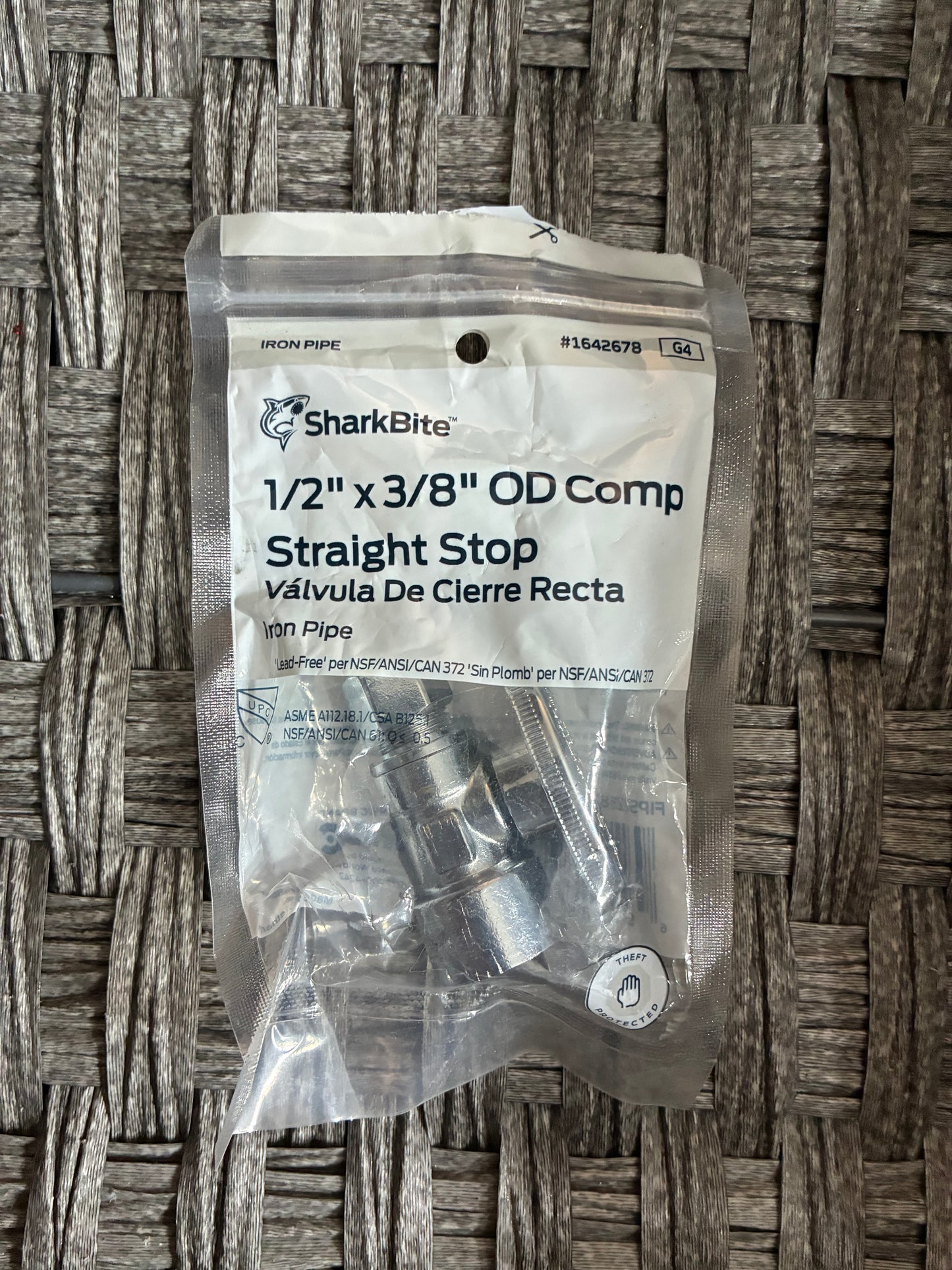 SHARKBITE 1/2" X 3/8" OD COMP STRAIGHT STOP BRASS VALVE