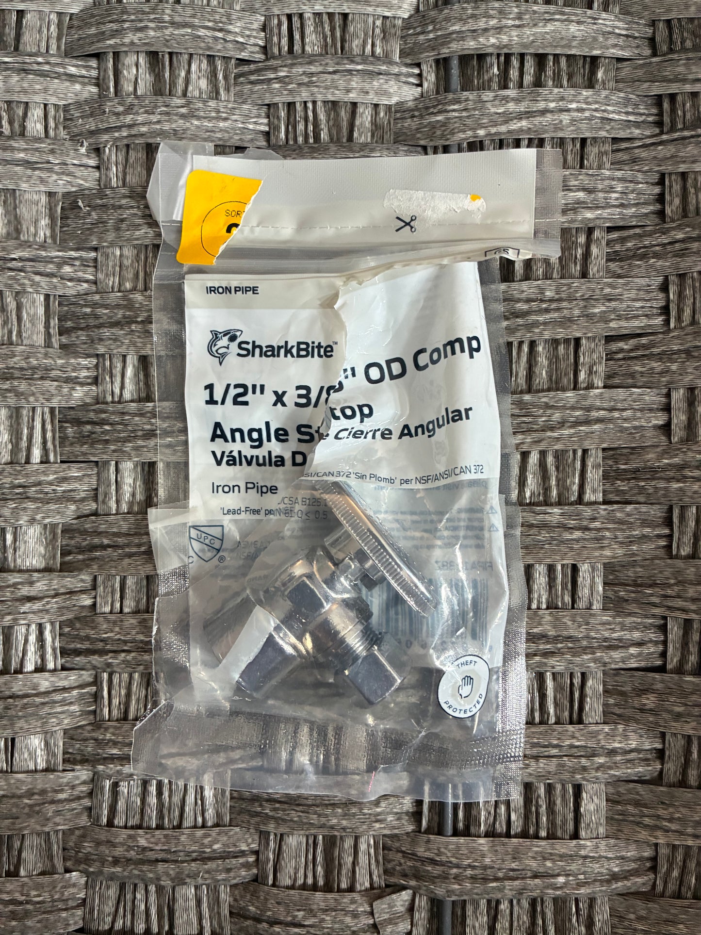 SHARKBITE 1/2" X 3/8" OD COMP ANGLE STOP BRASS VALVE