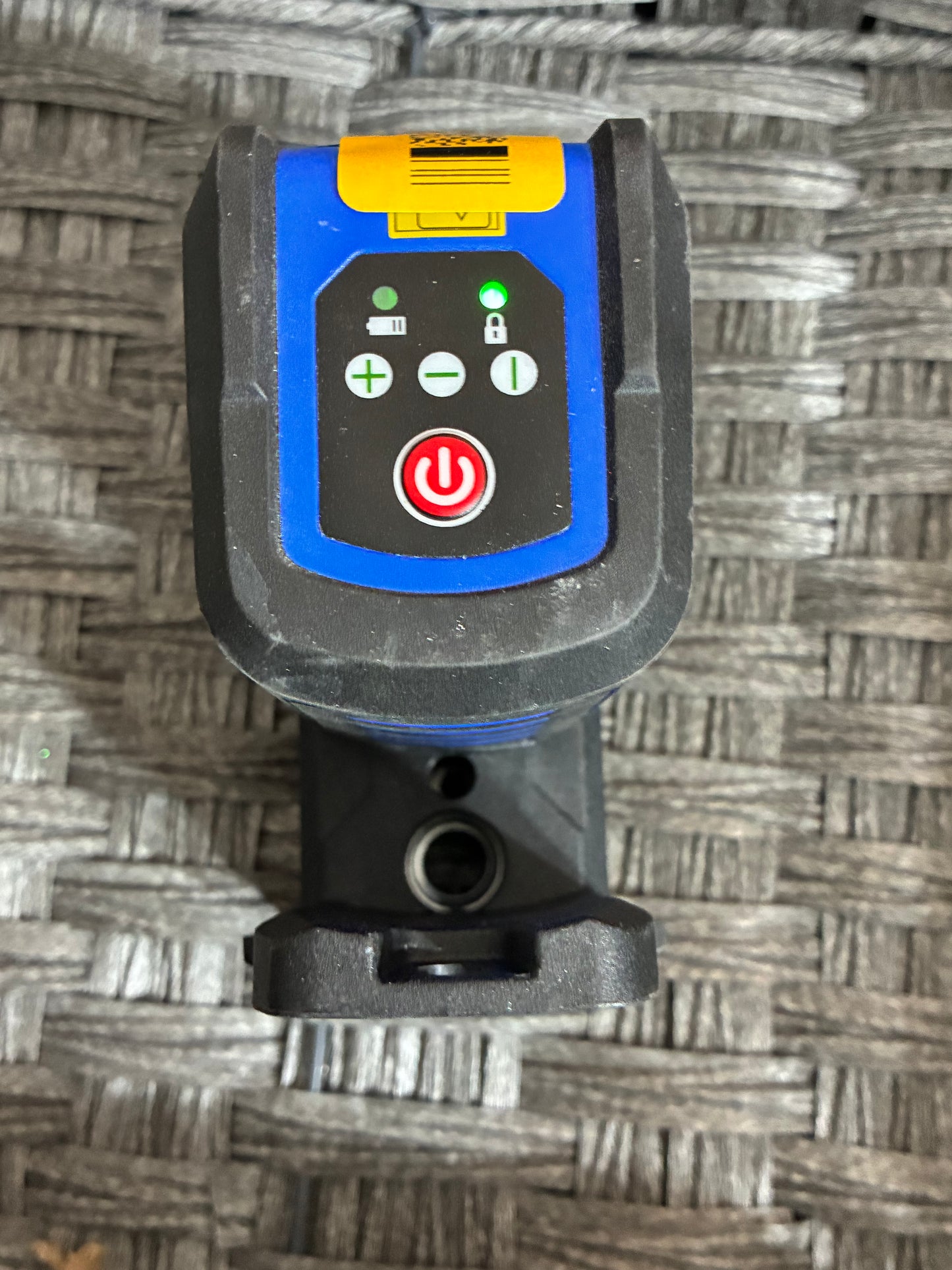 KOBALT 100FT SELF LEVELING CROSS LINE RECHARGEABLE LASER LEVEL - USED