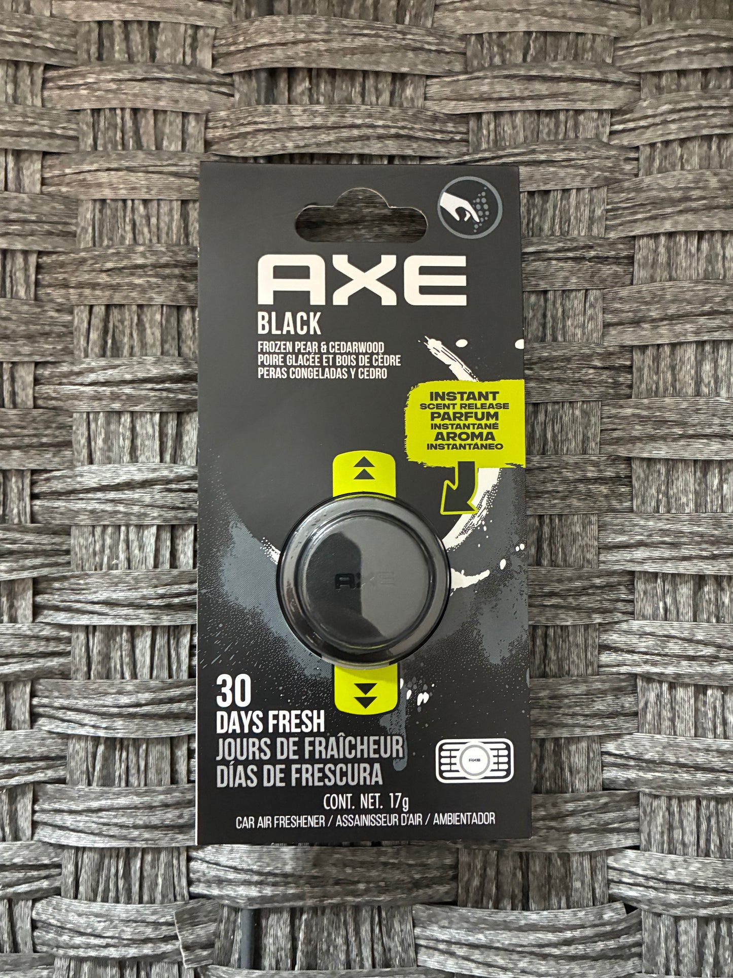 AXE BLACK AIR VENT CLIP FROZEN PEAR & CEDARWOOD