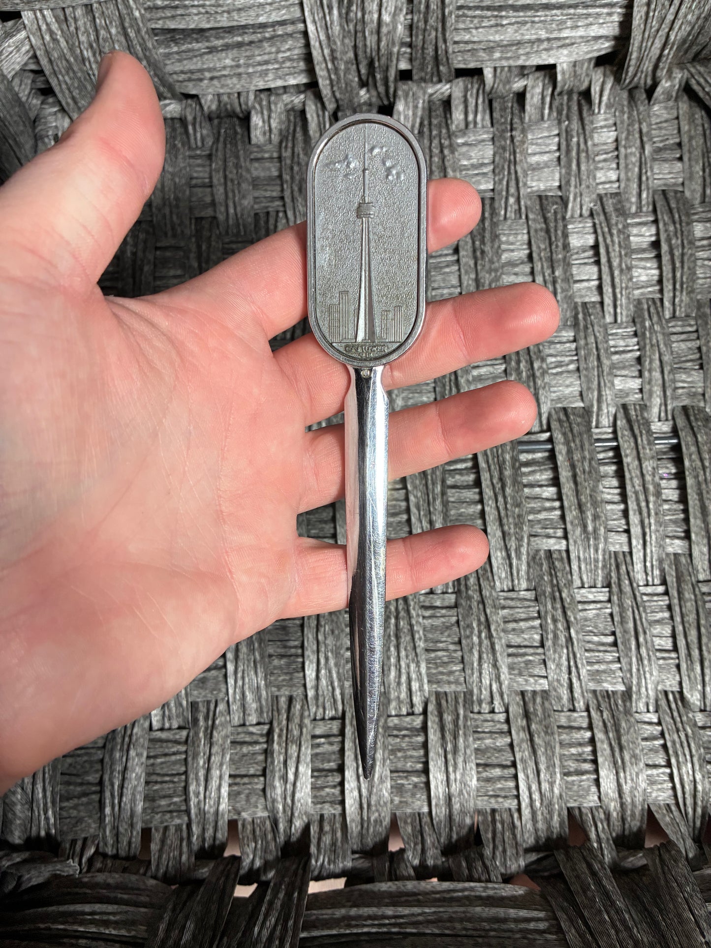 VINTAGE CN TOWER CANADA SOUVENIR LETTER OPENER - PRE OWNED