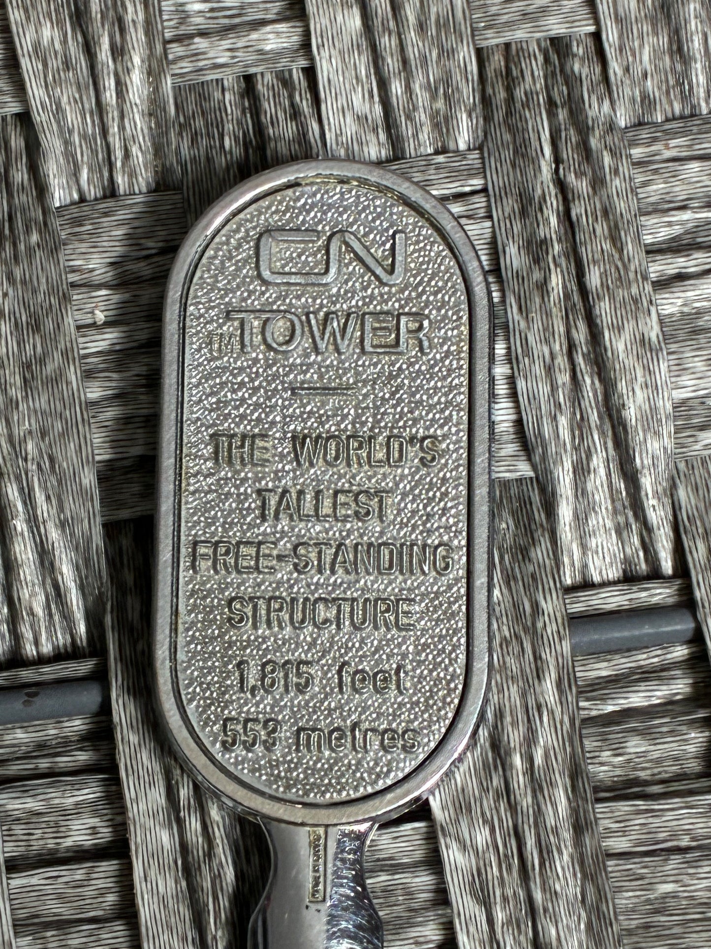 VINTAGE CN TOWER CANADA SOUVENIR LETTER OPENER - PRE OWNED
