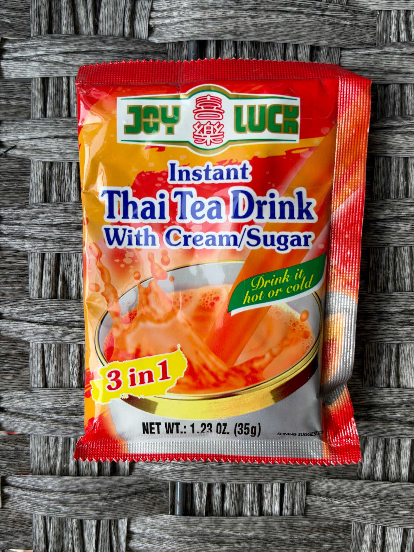 JOY LUCK INSTANT THAI TEA DRINK WITH CREAM/SUGAR 3 IN 1 DRINK IT HOT OR COLD NET WT. 1.23 OZ 35G EXP. 06/30/2027