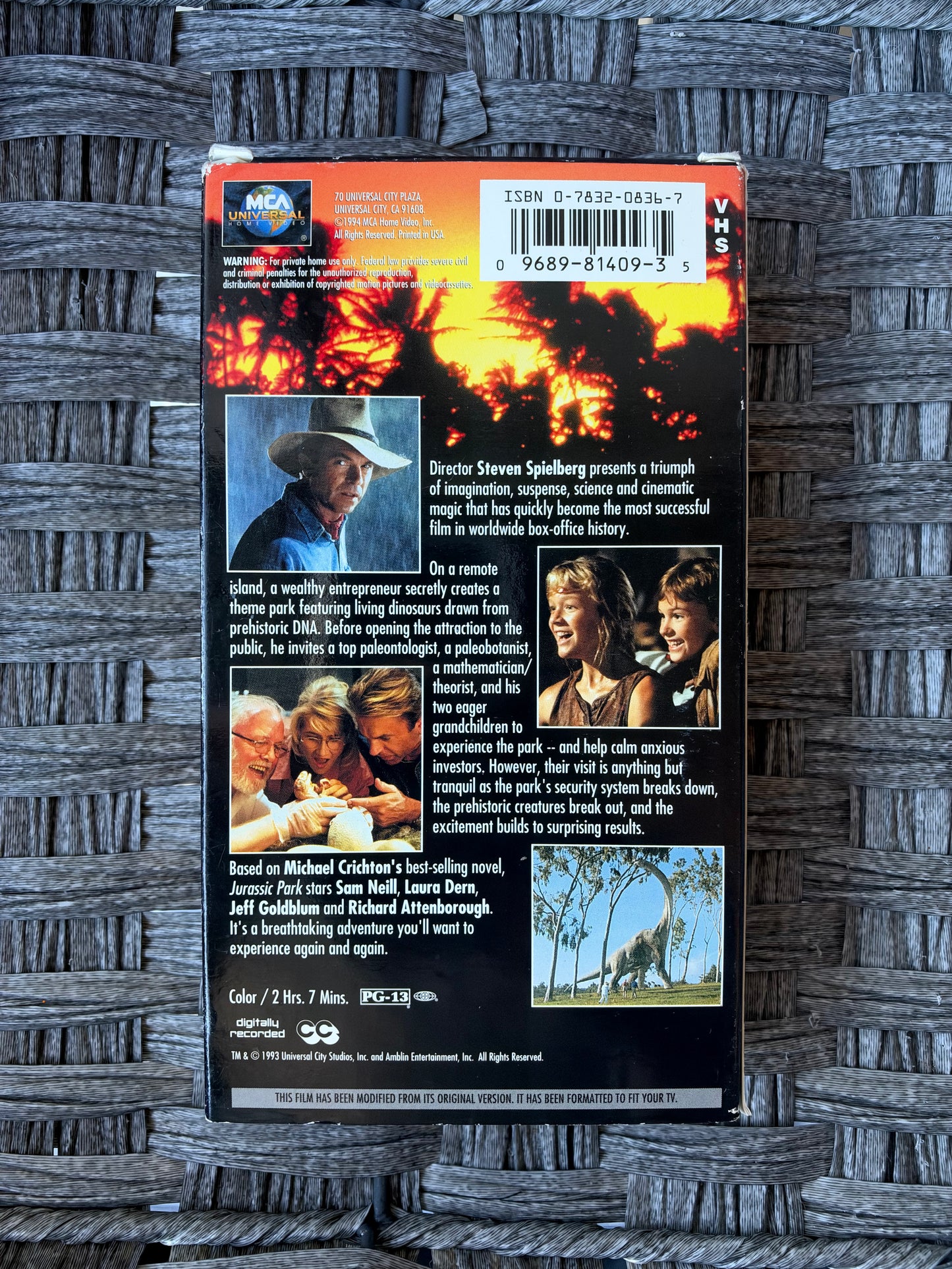 JURASSIC PARK (VHS, 1993) JEFF GOLDBLUM VINTAGE PRE OWNED
