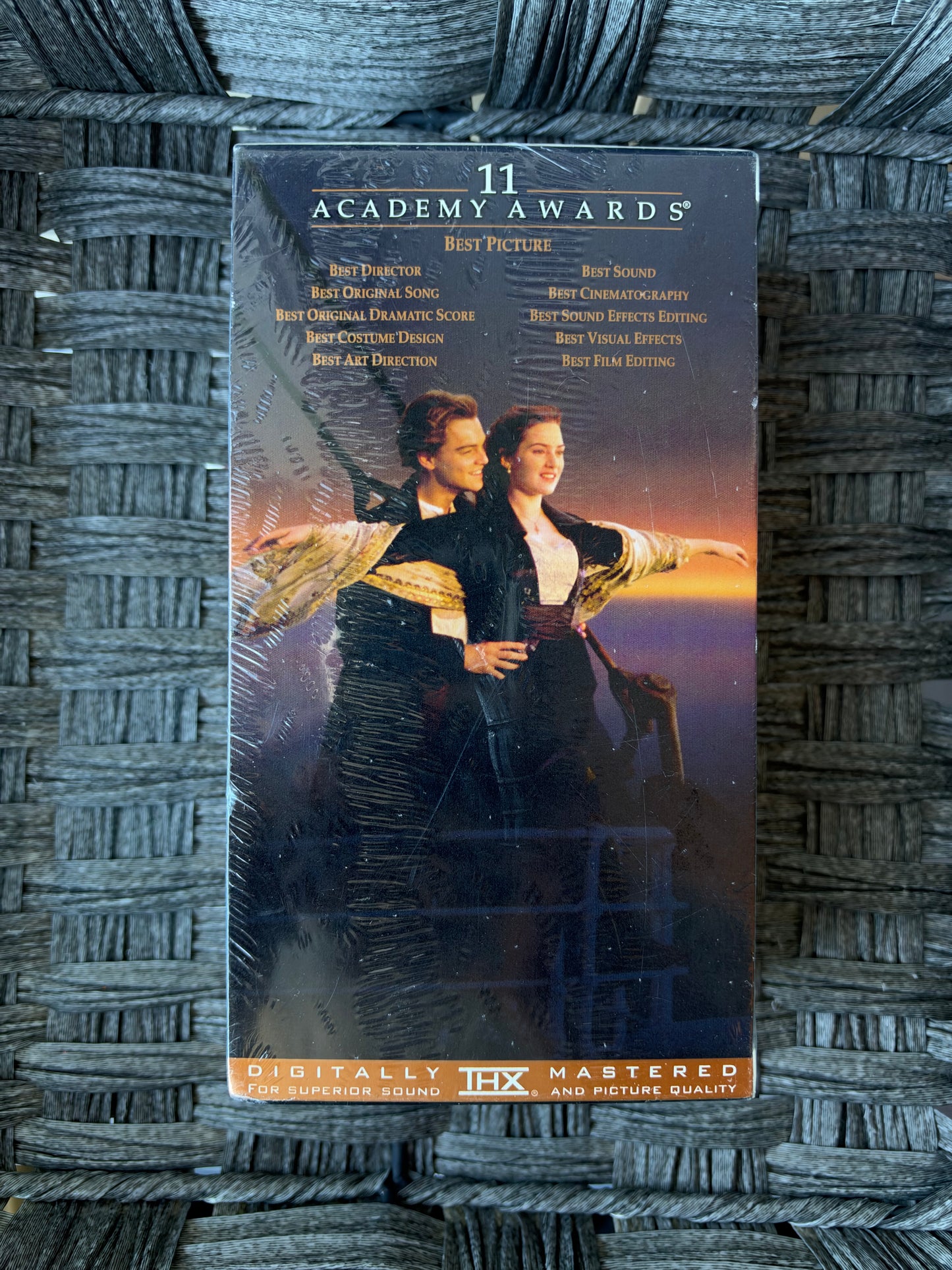 TITANIC (VHS, 1998) LEONARDO DICAPRIO, KATE WINSLET VINTAGE SEALED 2 TAPE SET