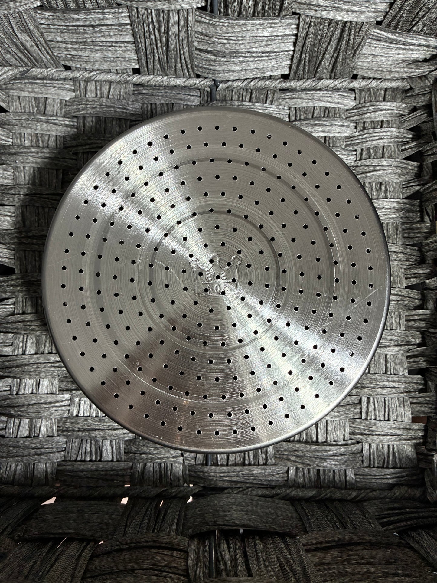 UNBRANDED STAINLESS STEEL STEAMER BASKET STRAINER SUS 304 STAINLESS - PRE OWNED