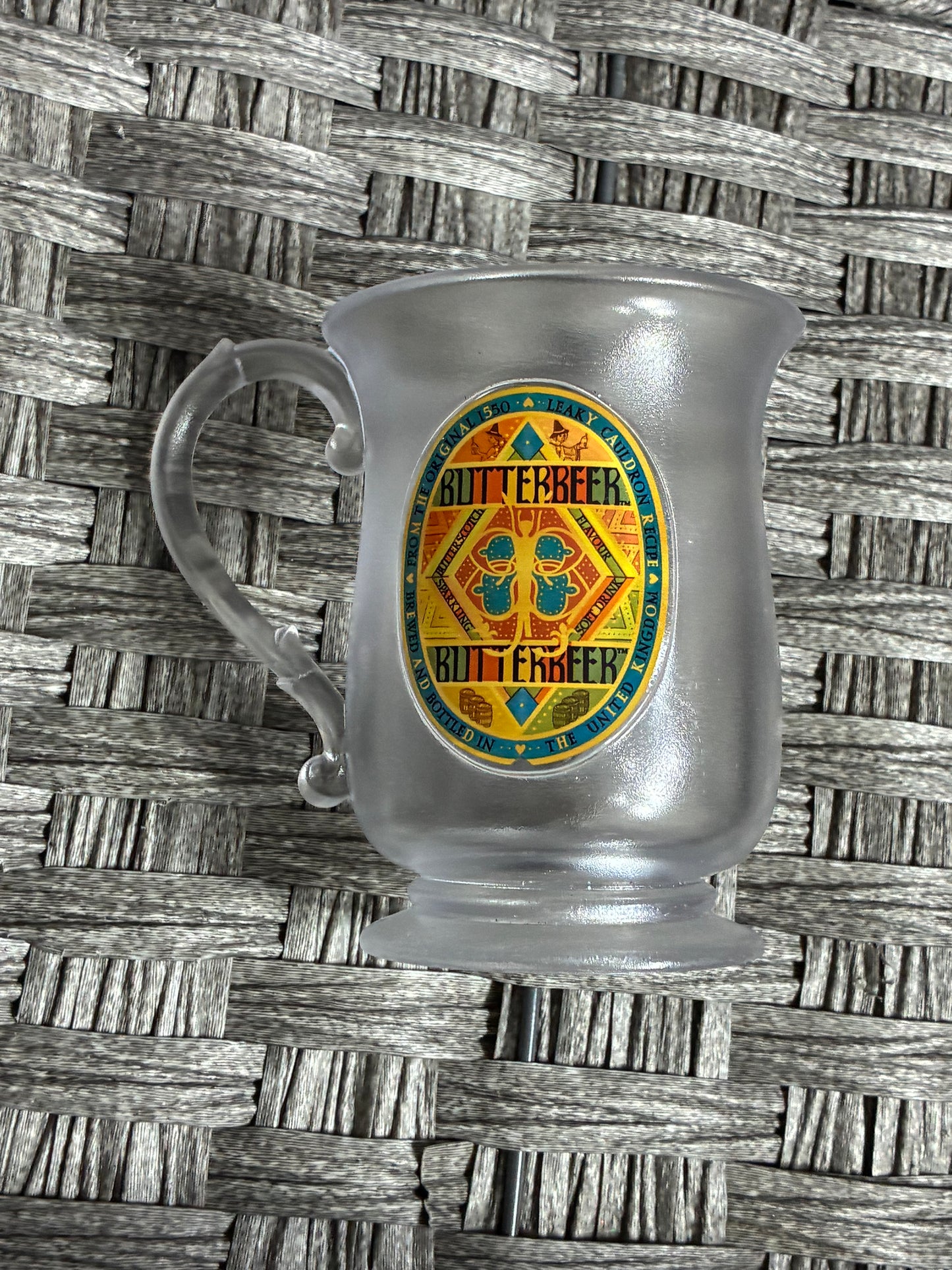 HARRY POTTER BUTTERBEER PLASTIC WIZARD WORLD SOUVENIR MUG - PRE OWNED
