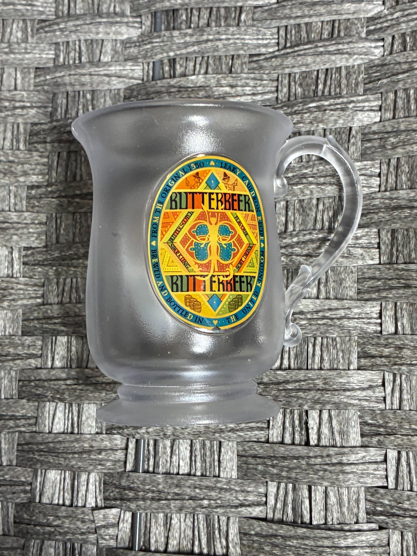 HARRY POTTER BUTTERBEER PLASTIC WIZARD WORLD SOUVENIR MUG - PRE OWNED