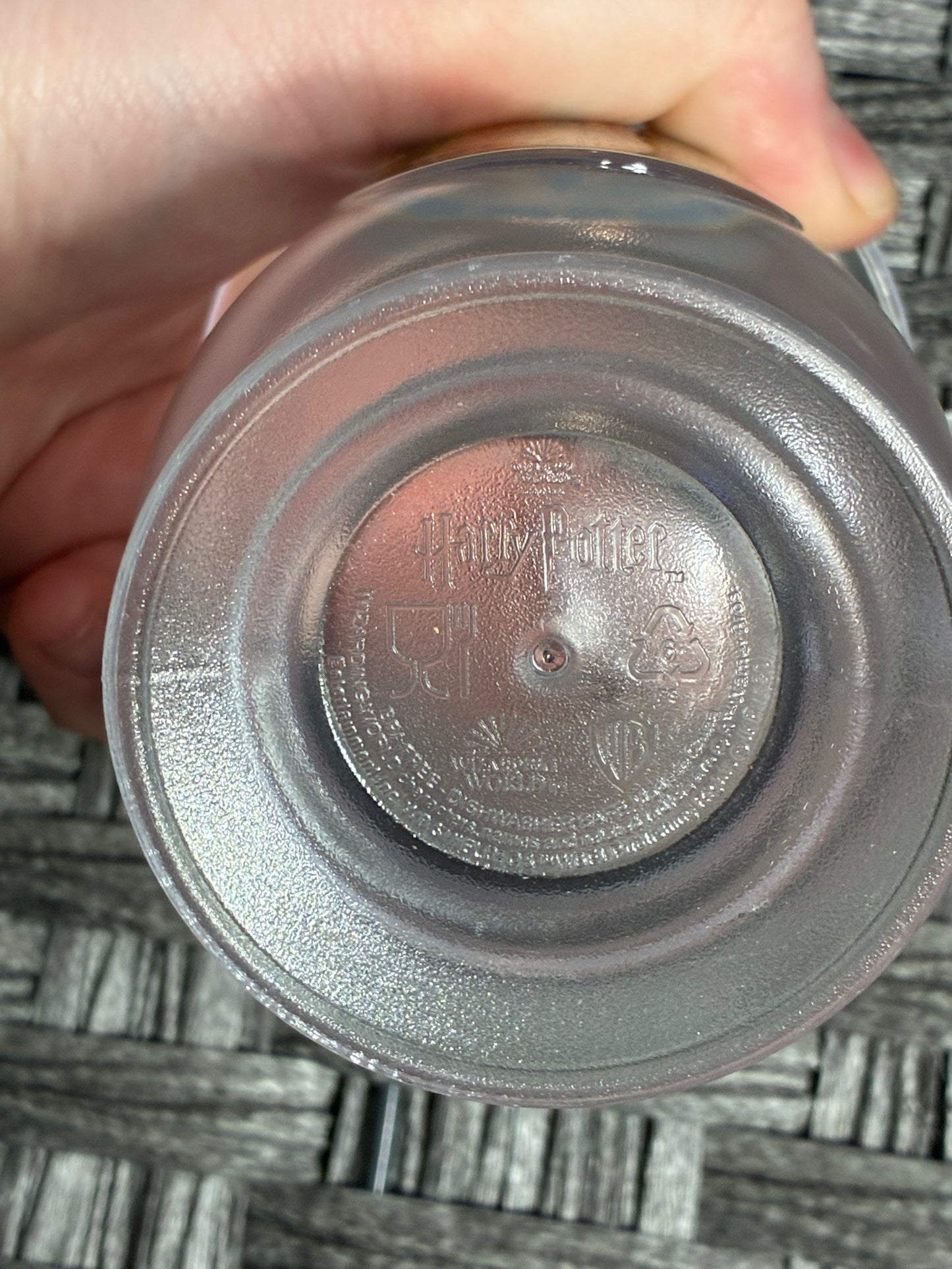 HARRY POTTER BUTTERBEER PLASTIC WIZARD WORLD SOUVENIR MUG - PRE OWNED