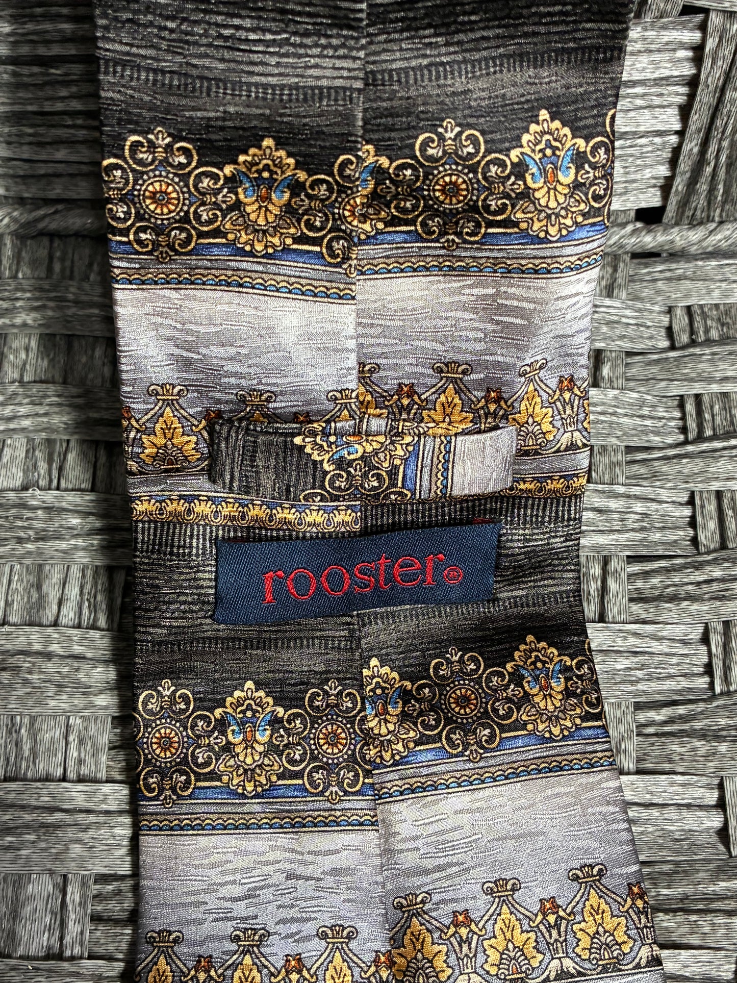 ROOSTER MENS 100% SILK TIE - PRE OWNED