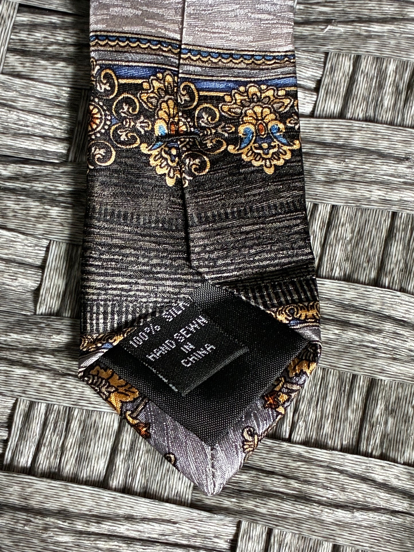 ROOSTER MENS 100% SILK TIE - PRE OWNED