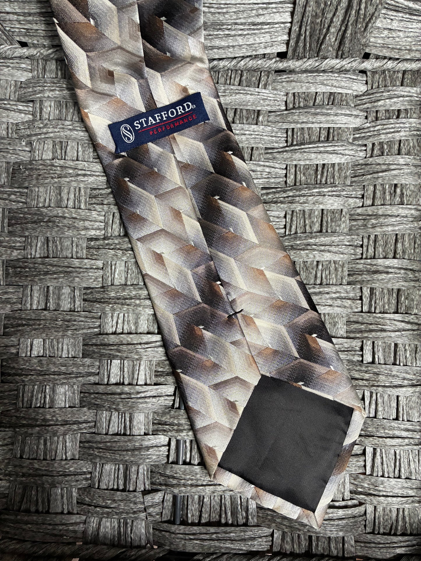STAFFORD PERFORMANCE MENS NECKTIE 100% SILK - PRE OWNED