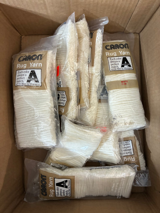 11x VINTAGE CARON PRE-CUT ACRYLIC RUG YARN 320PCS EACH PK WHITE