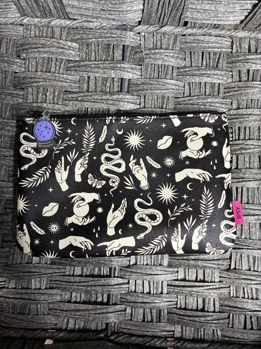 2024 HALLOWEEN EDITION IPSY COSMETIC BAG WITH CHARM
