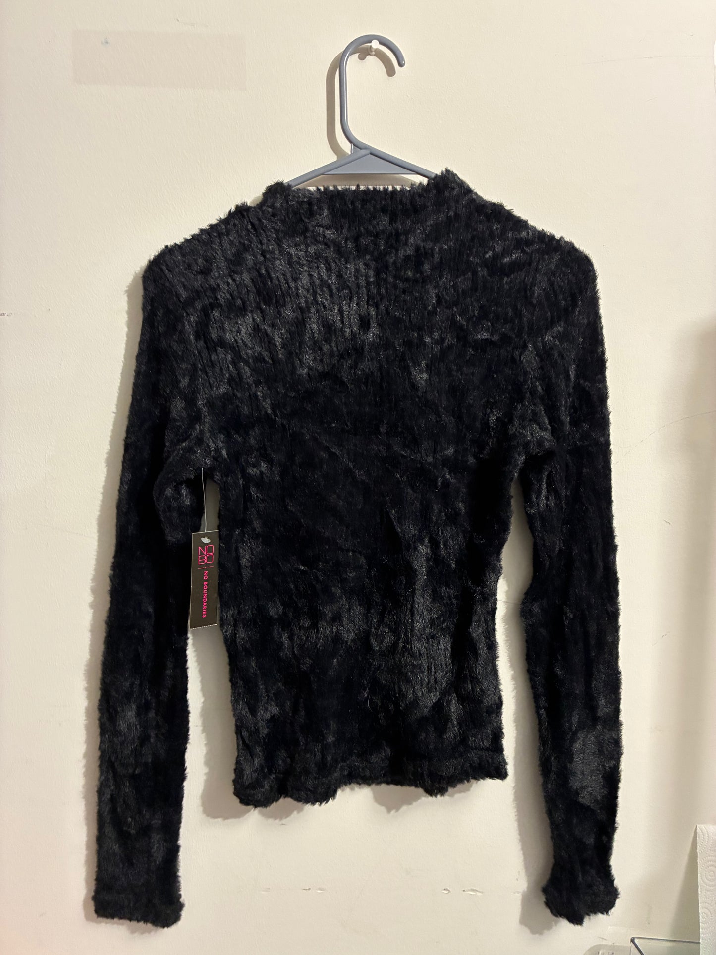 NWT NO BOUNDARIES EYELASH MOCKNK BLACK FUZZY SWEATER SIZE SMALL (3-5) JUNIORS