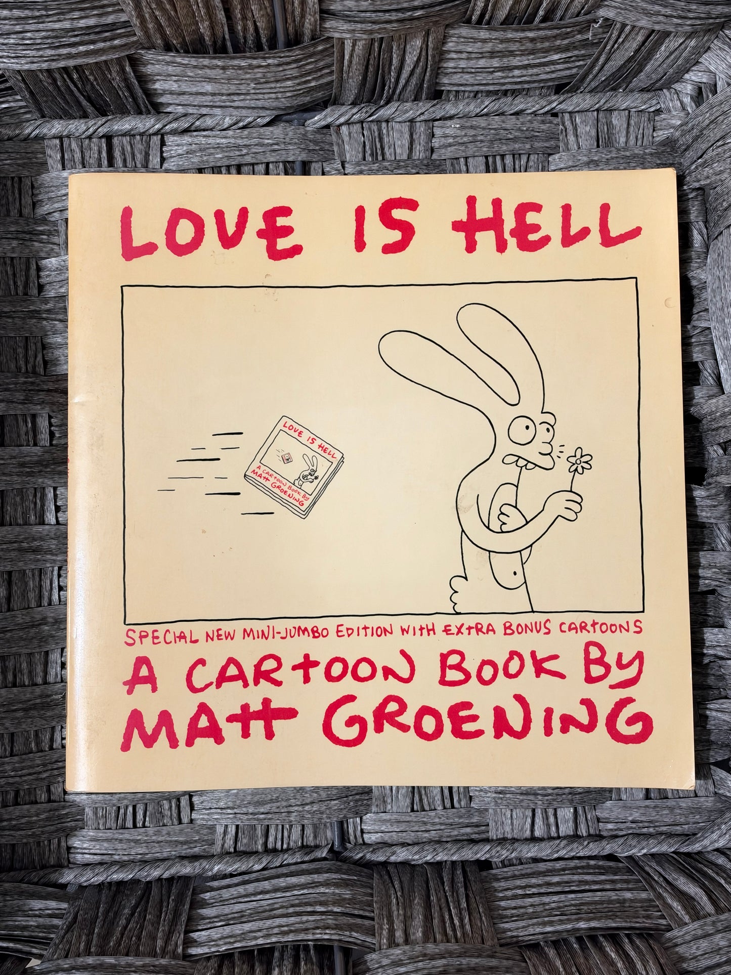 LOVE IS HELL - MATT GROENING (BOOK, 1986) PRE OWNED