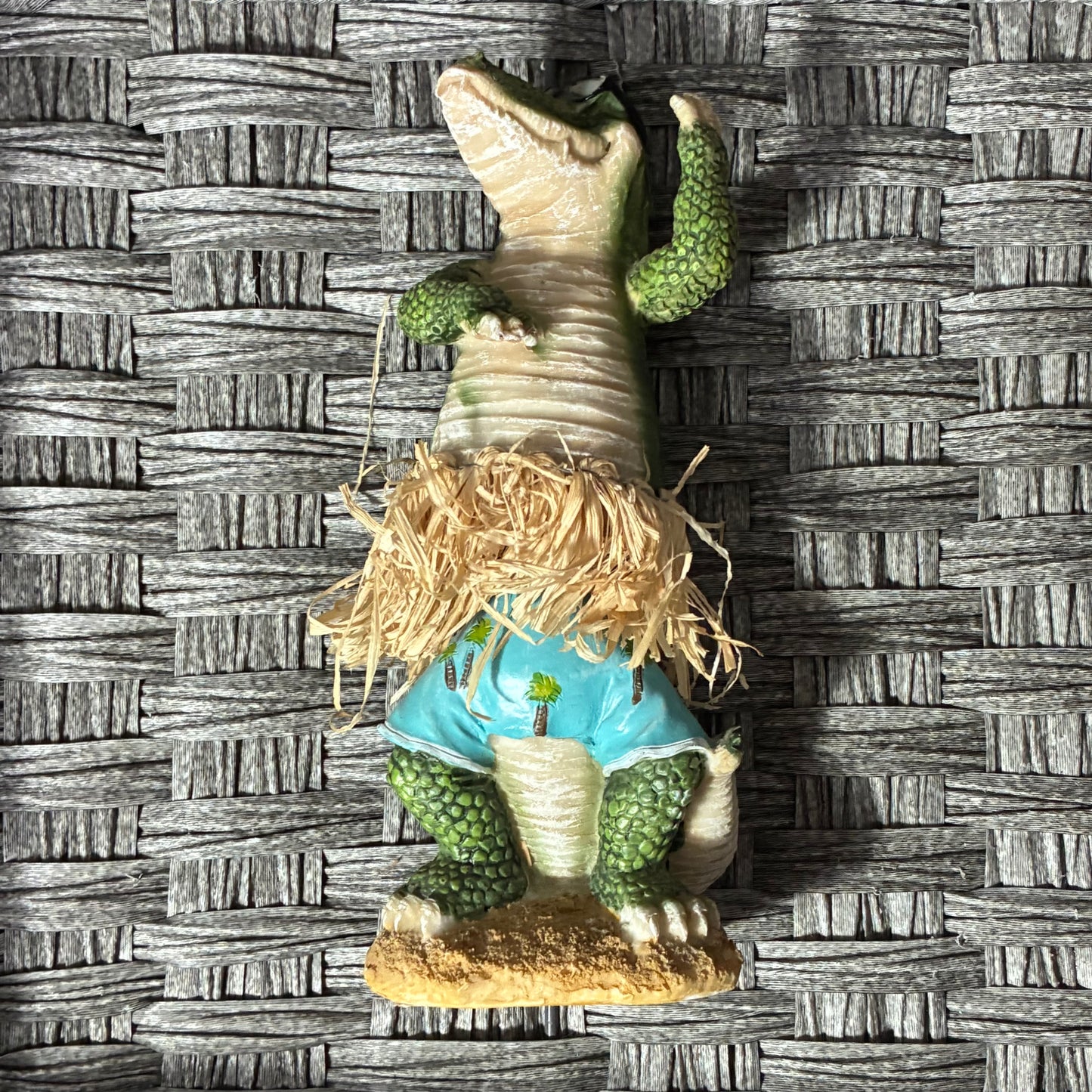 VINTAGE KMART TIKI TABLETOP ALLIGATOR DANCING BOBBLE FIGURINE