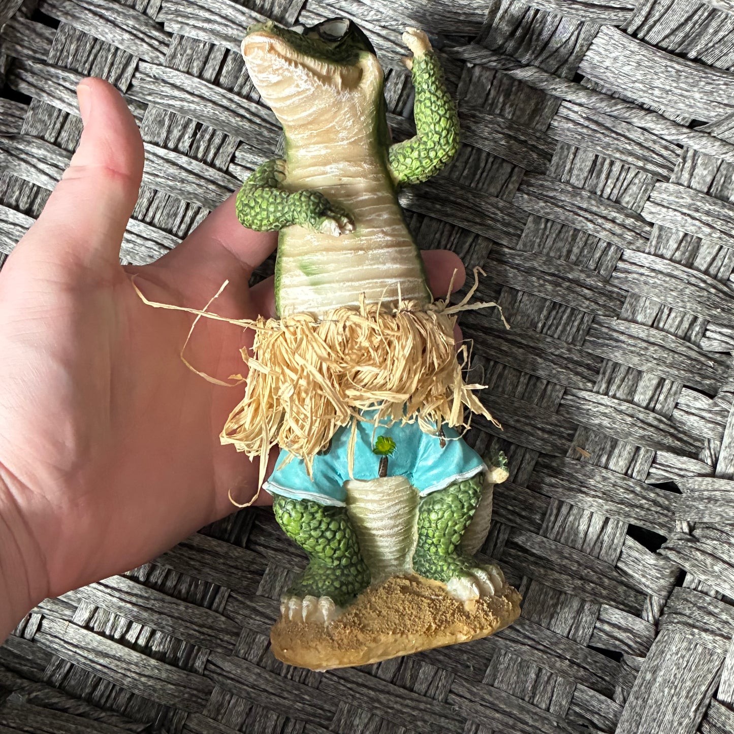 VINTAGE KMART TIKI TABLETOP ALLIGATOR DANCING BOBBLE FIGURINE