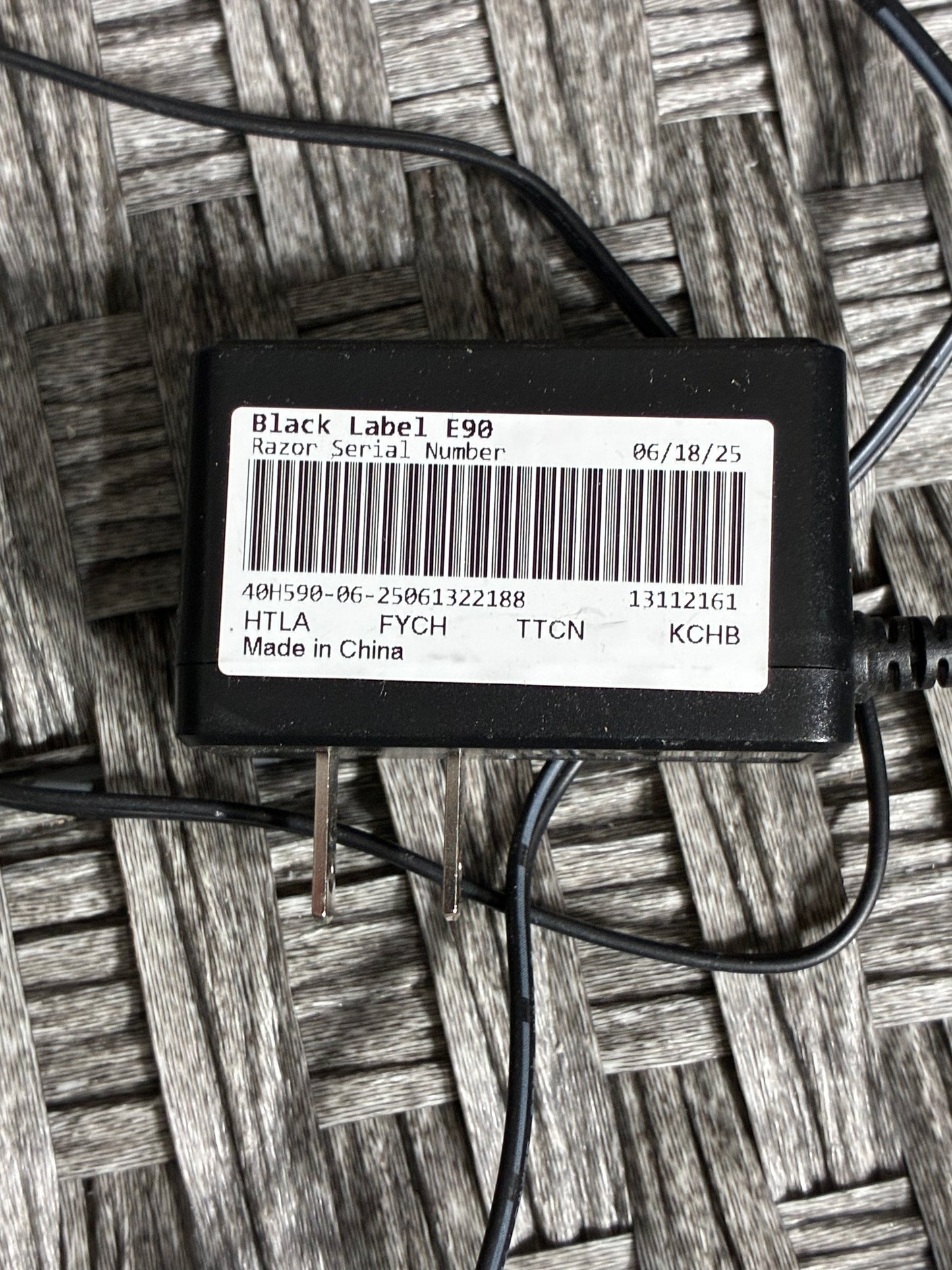 RAZOR SCOOTER BLACK LABEL E90 CHARGER - GENUINE - REPLACEMENT PART