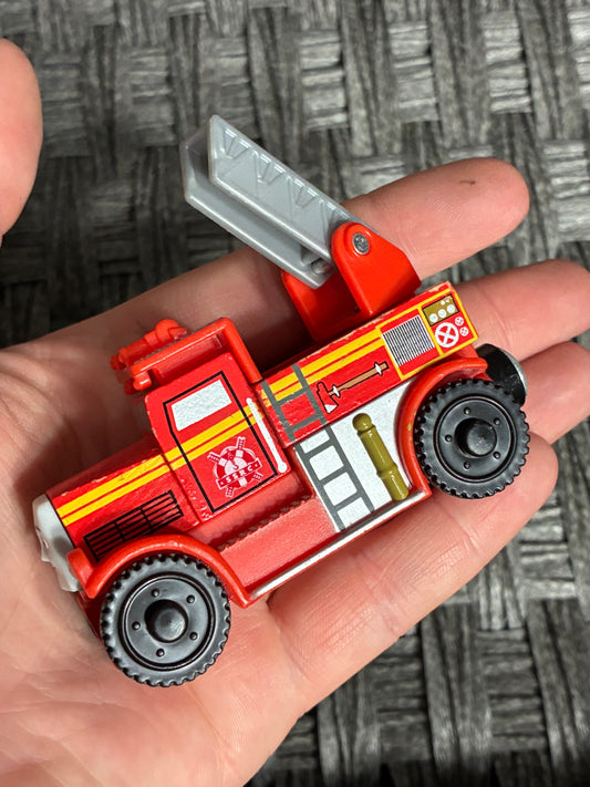 THOMAS & FRIENDS WOODEN TRAIN CAR FIREFIGHTER "FLYNN"